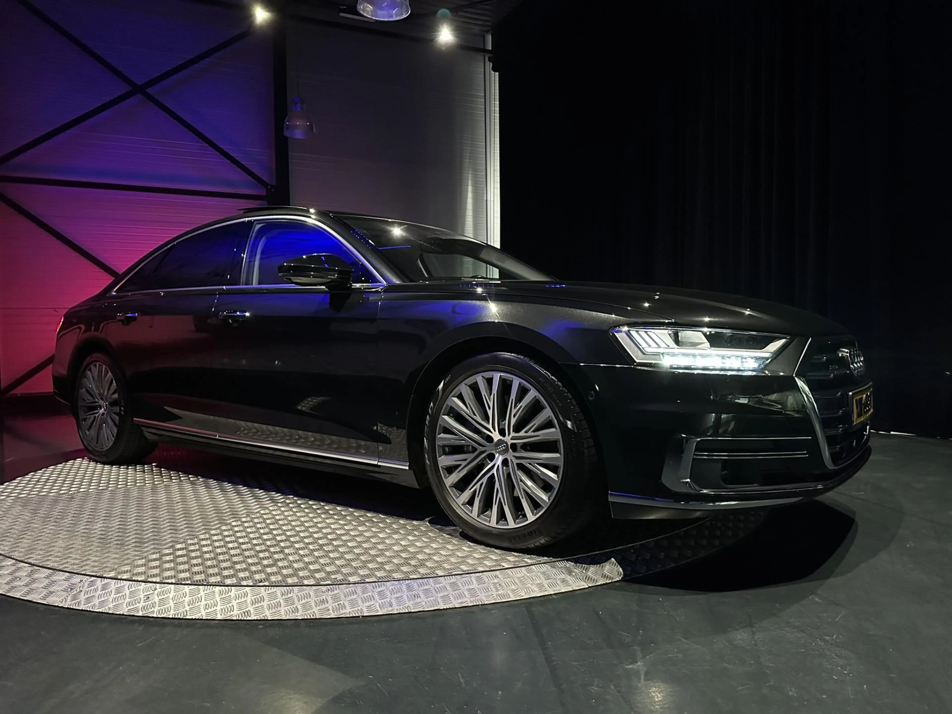 Audi A8 55 TFSI quattro Pro Line Plus *NL-auto*B&O*360came — photo 31
