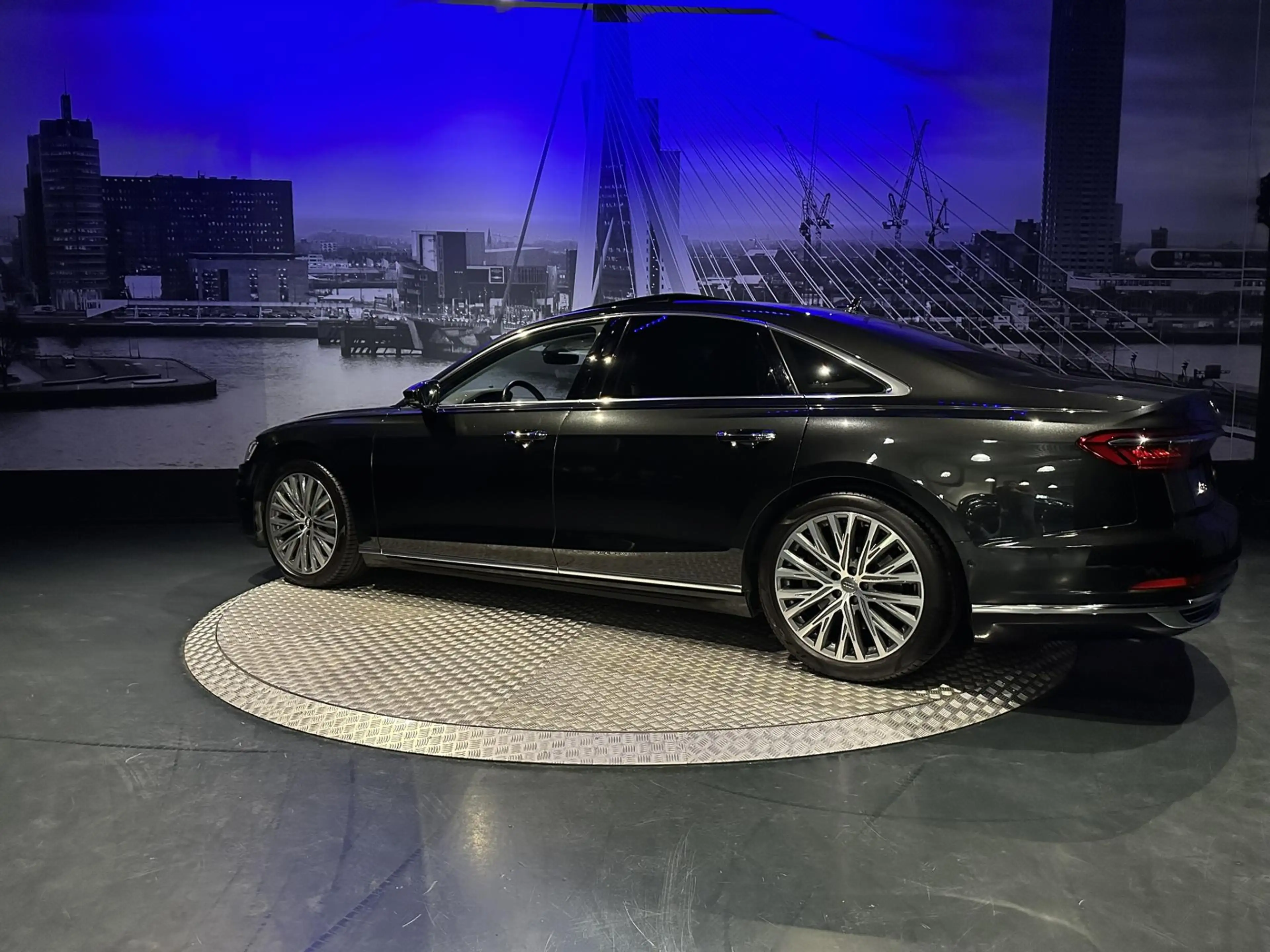 Audi A8 55 TFSI quattro Pro Line Plus *NL-auto*B&O*360came — photo 9