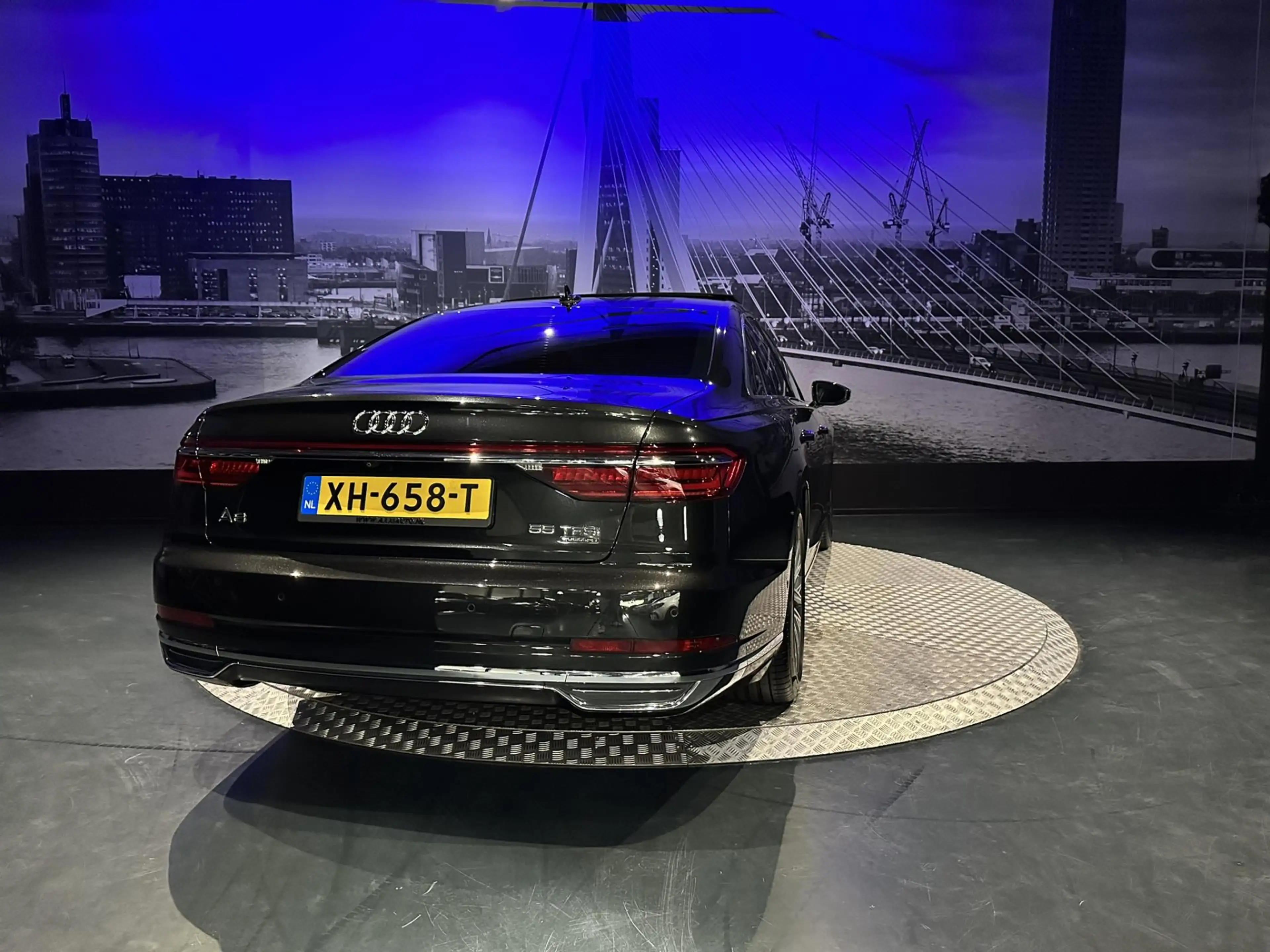Audi A8 55 TFSI quattro Pro Line Plus *NL-auto*B&O*360came — photo 12