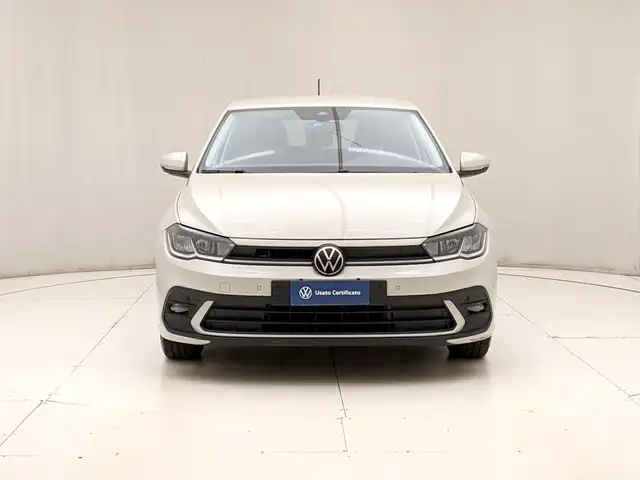 Volkswagen Polo view 2
