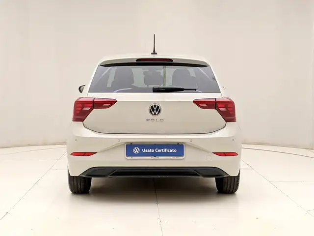 Volkswagen Polo view 5