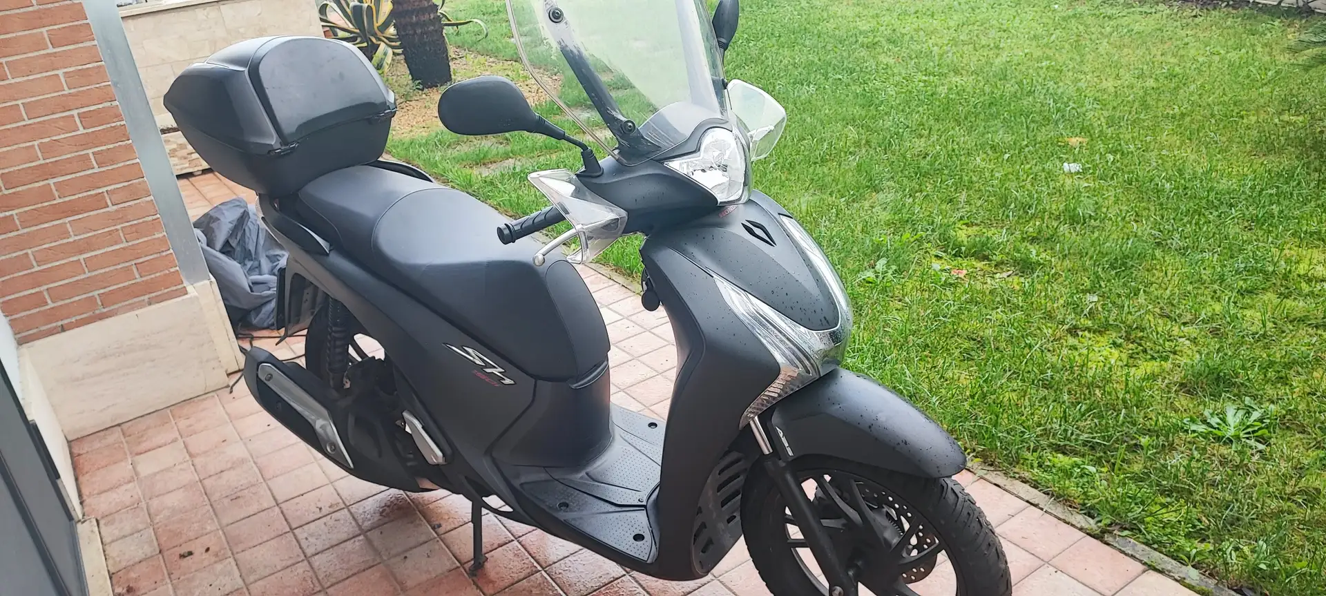 Honda SH 150i Sporty ABS Černá - 2