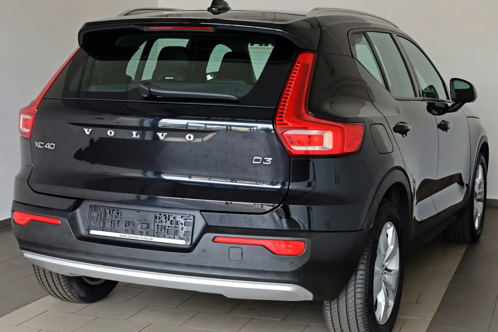 Volvo XC40 Momentum Pro,T.Leder,Navi,LED,Kamera, Schwarz - 2