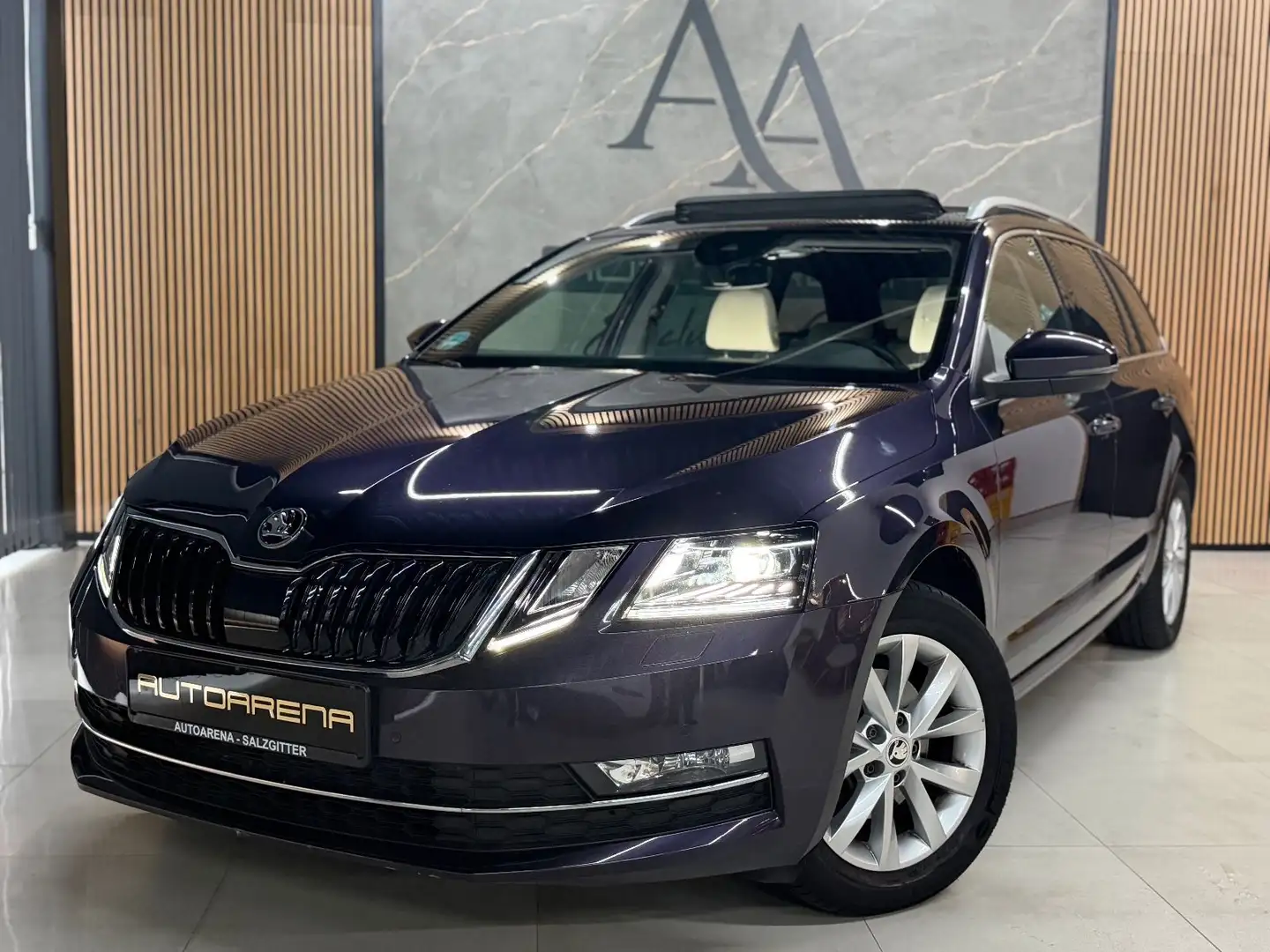 Skoda Octavia Combi Style 1.5 CNG G-TEC*PANO*LED*NAVI* Violett - 2