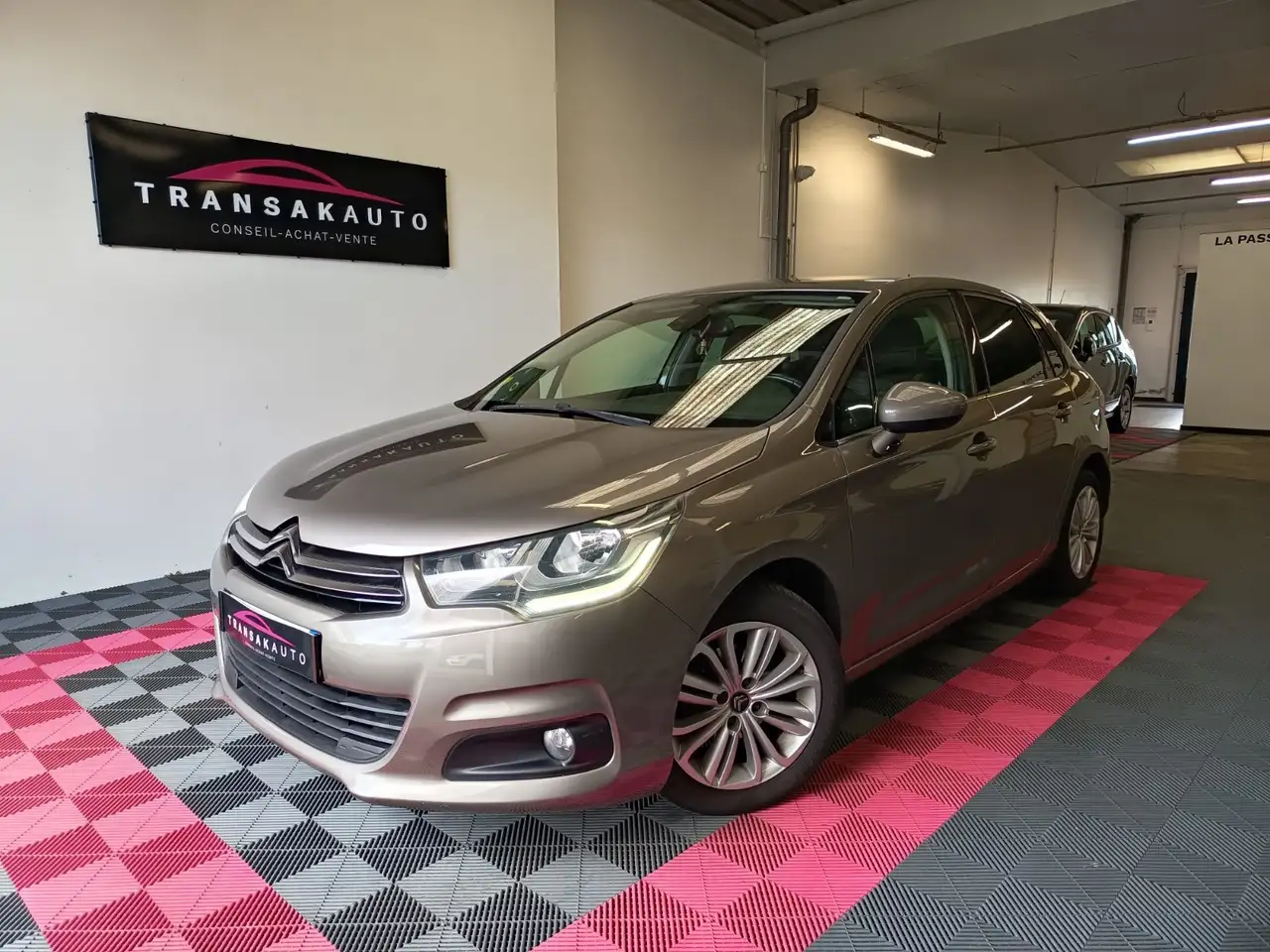 Citroen C4 BlueHDi 100 BVM Millenium