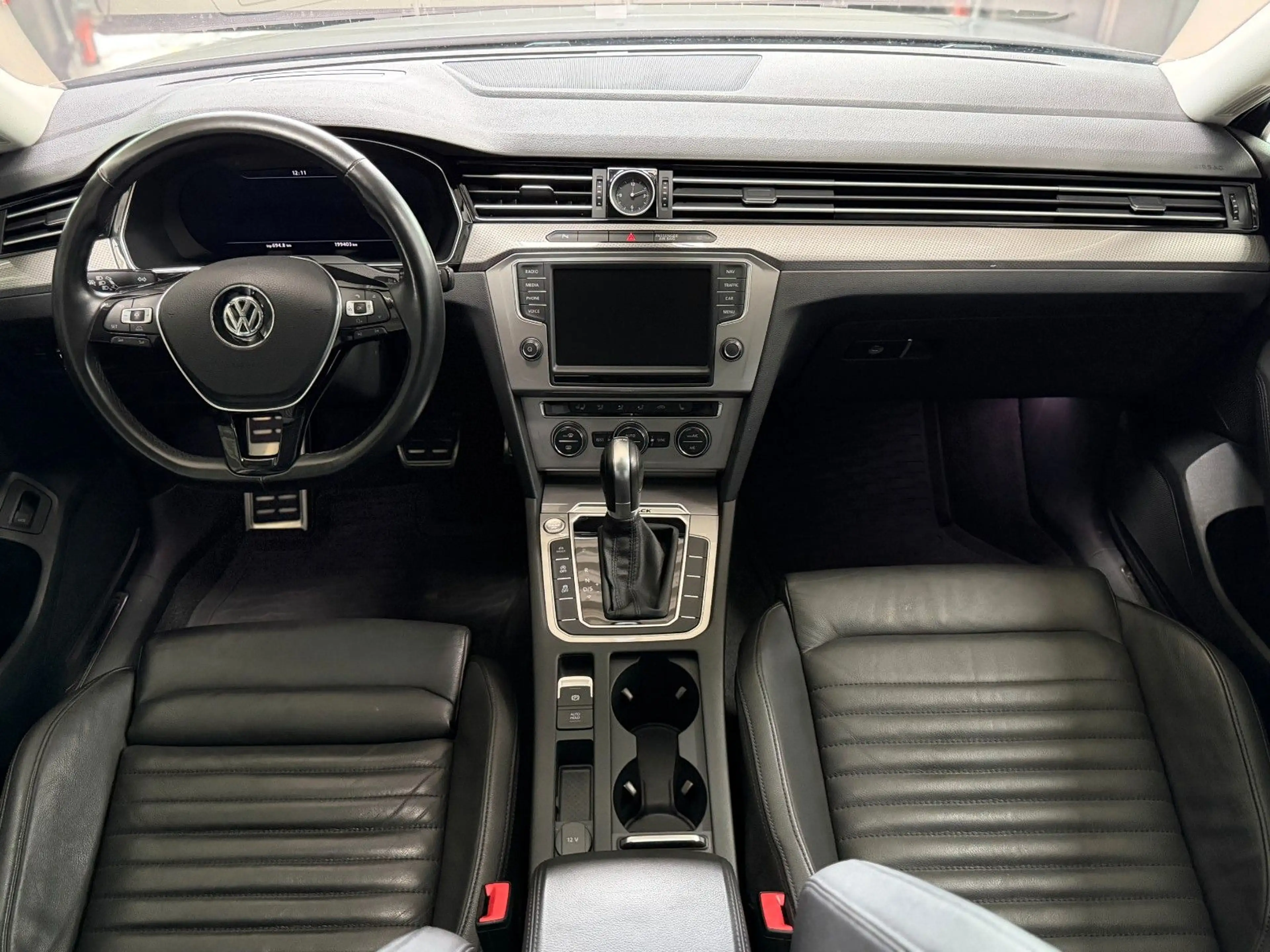 Volkswagen Passat Alltrack DSG 4MOT/HUP/KAM/PAN/ACC/AHK — photo 12