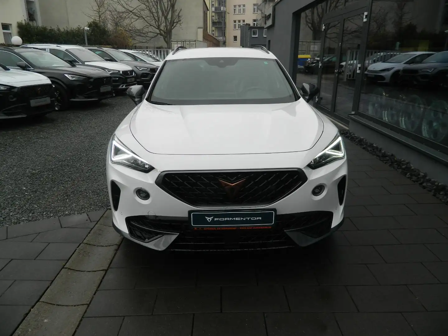 CUPRA Formentor 1.5 TSI DSG FahrassistL/Sitzheiz/Navi/Parklenka/AH Weiß - 1