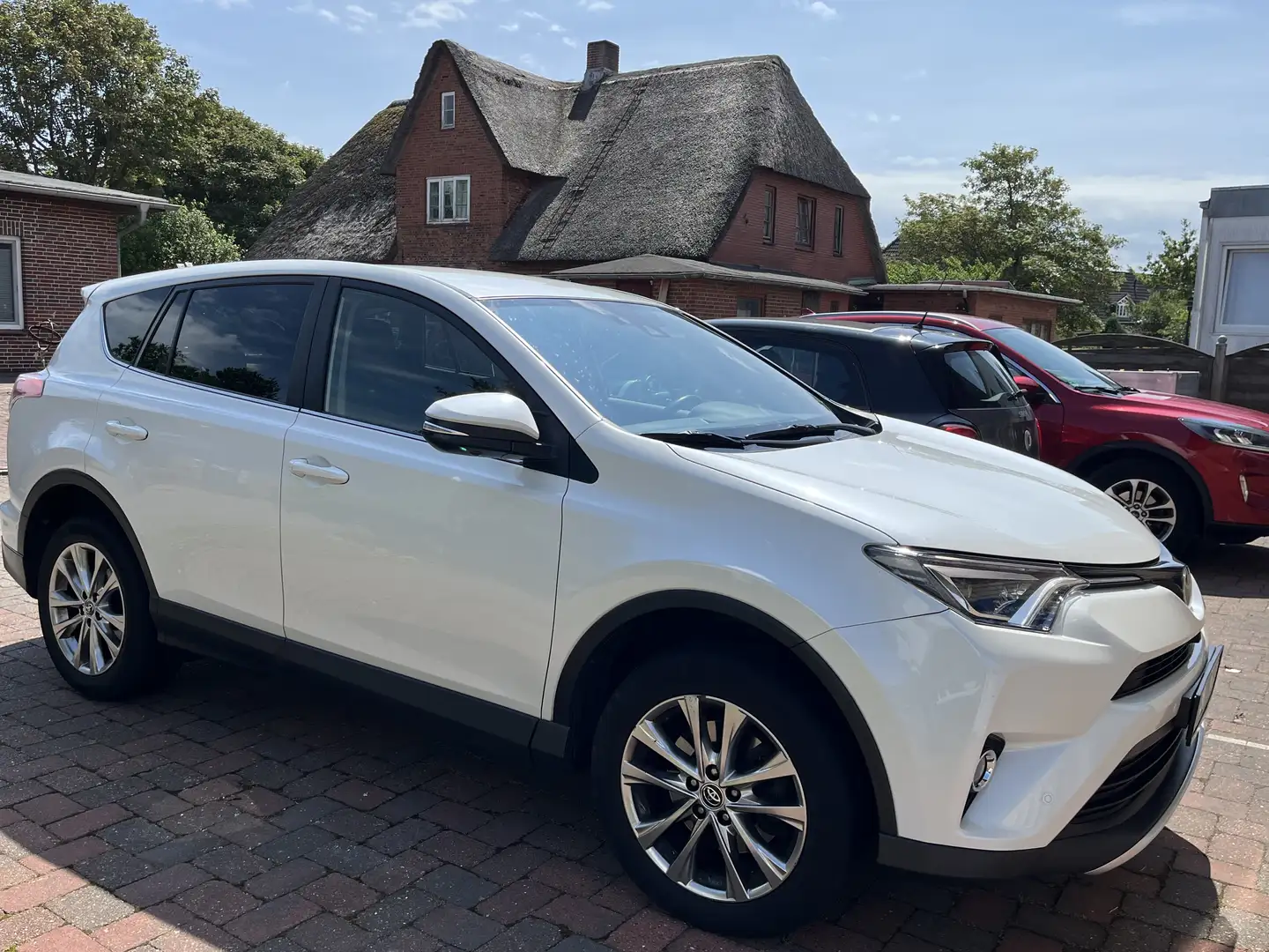 Toyota RAV 4 gepflegter Executive mit Garantie Weiß - 1