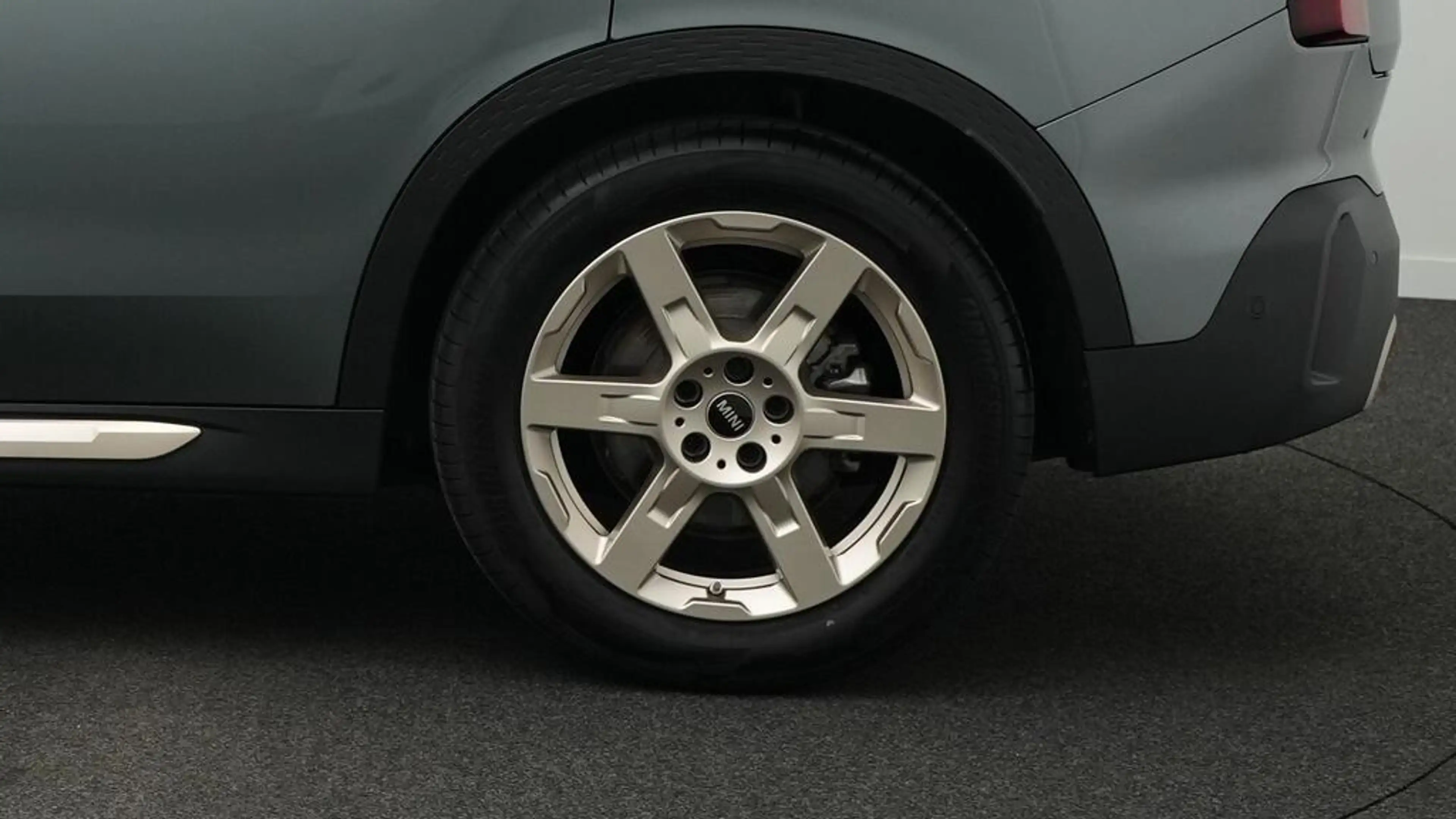 MINI Countryman SE All4 Favoured Trim — photo 11
