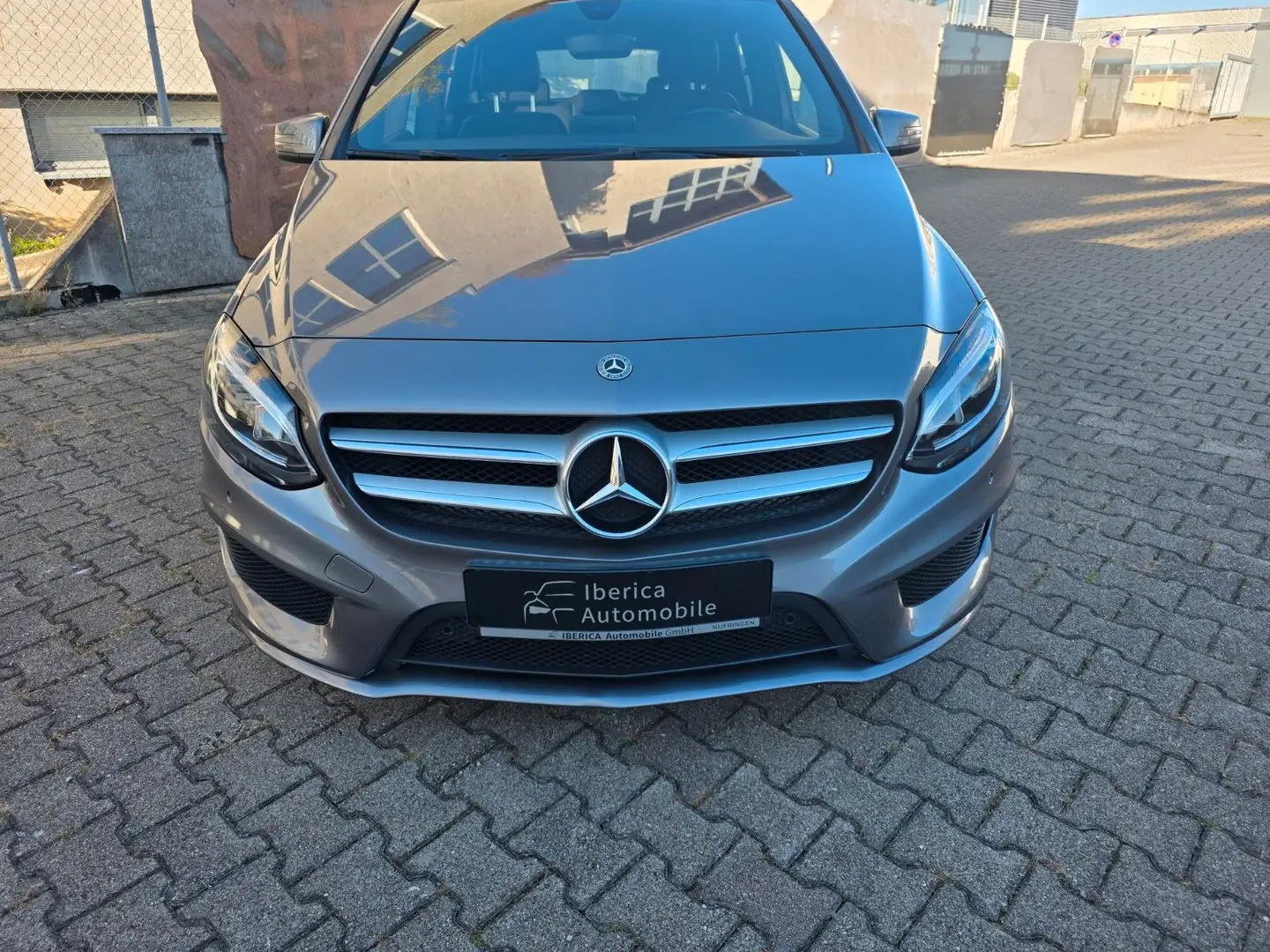 Mercedes-Benz B 180 Klasse B 180*AMG-PAKET Gris - 2