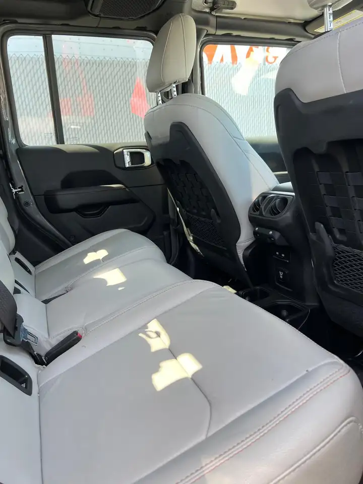 Jeep Wrangler снимка Jeep Wrangler