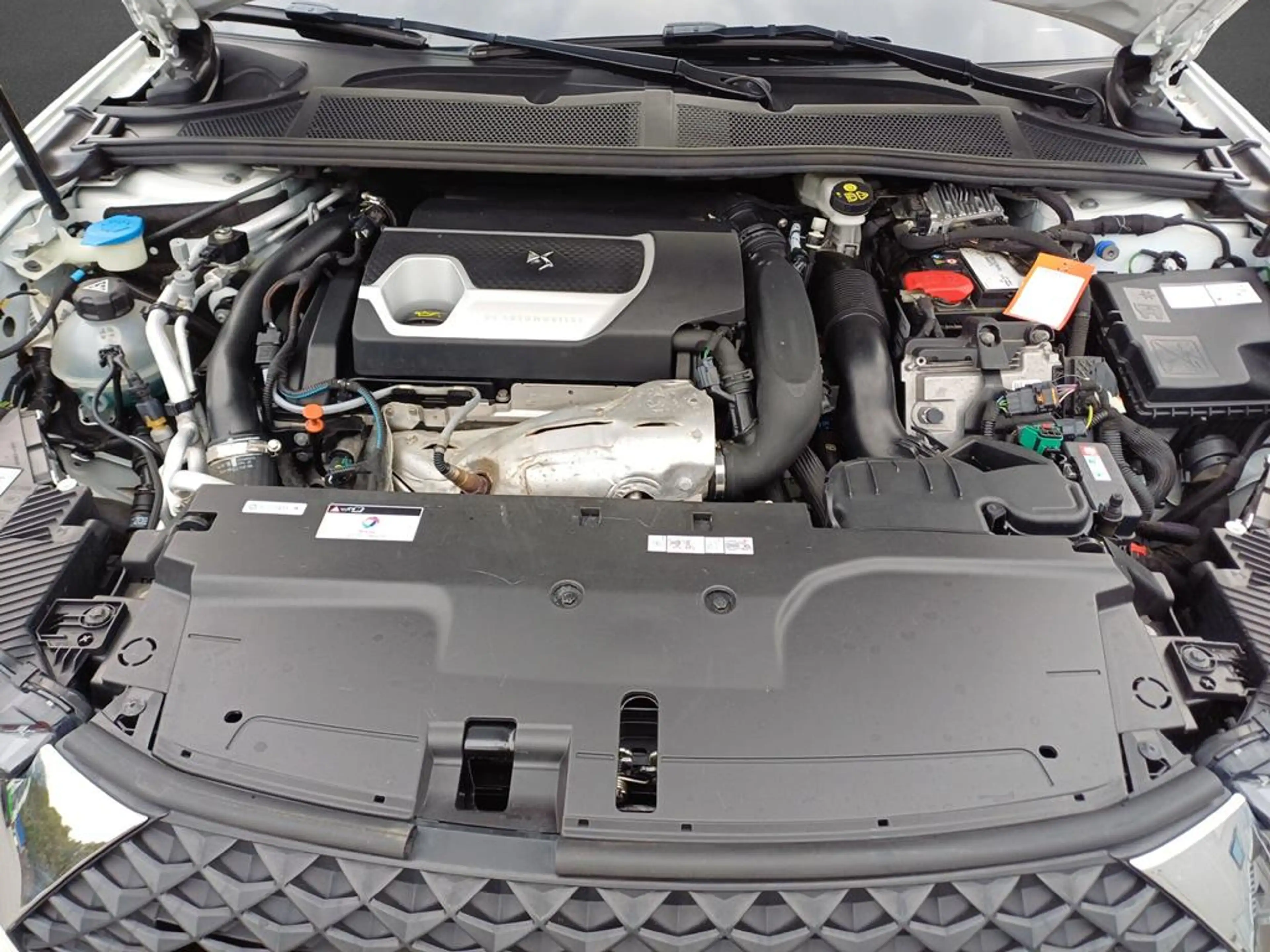 DS Automobiles DS 4 DS4 BASTILLE+ E-TENSE — photo 5