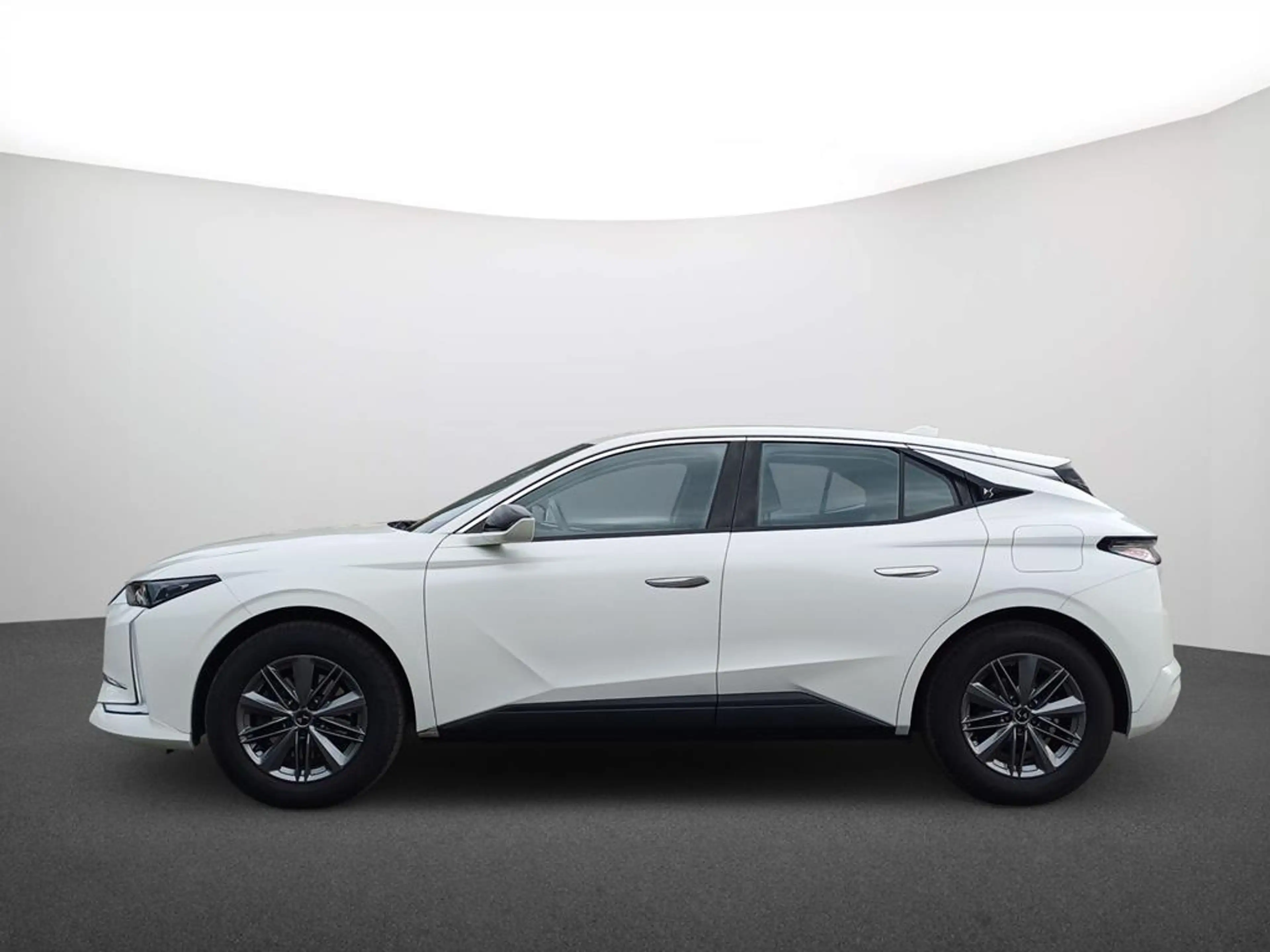 DS Automobiles DS 4 DS4 BASTILLE+ E-TENSE — photo 4