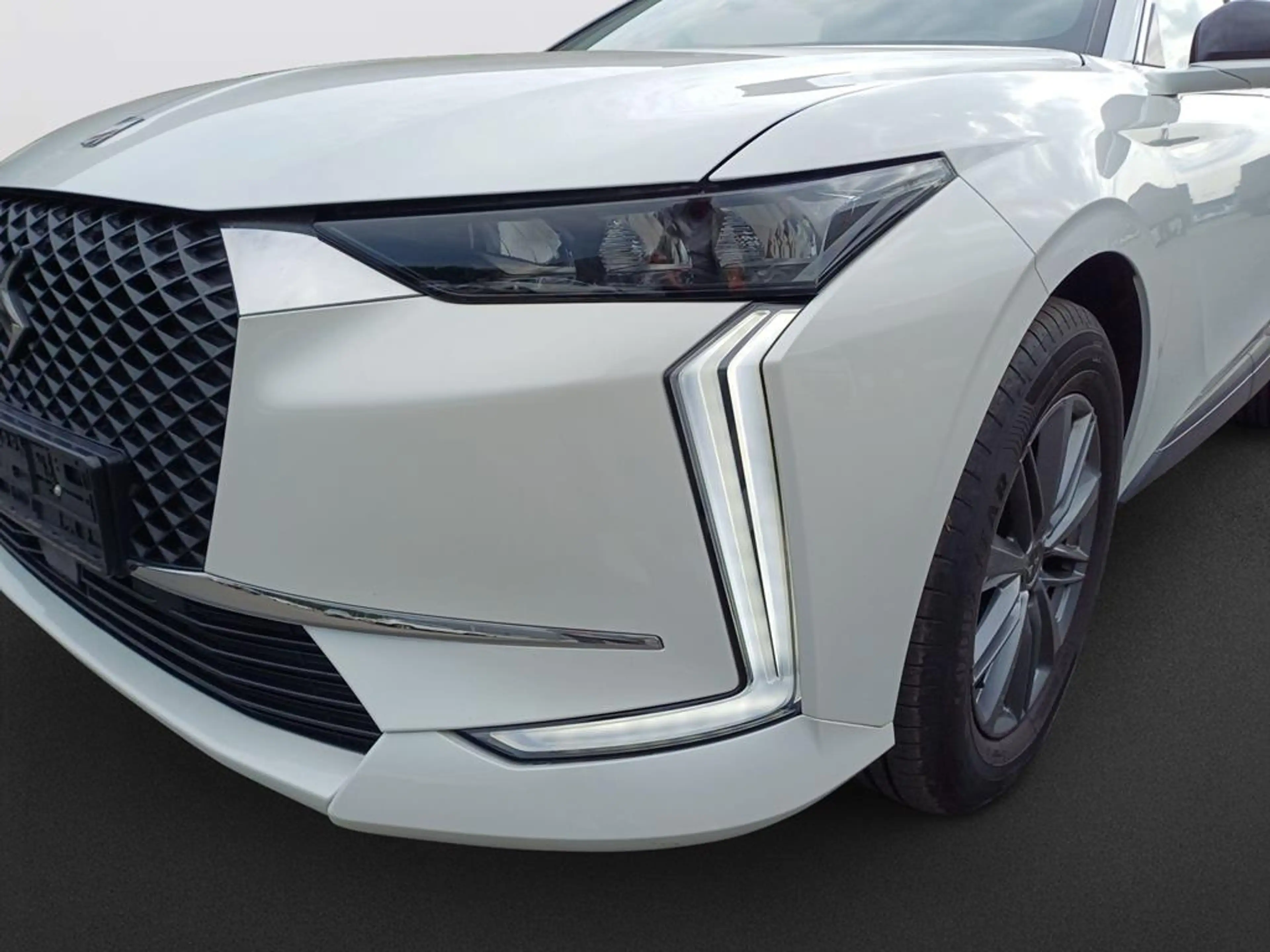 DS Automobiles DS 4 DS4 BASTILLE+ E-TENSE — photo 9