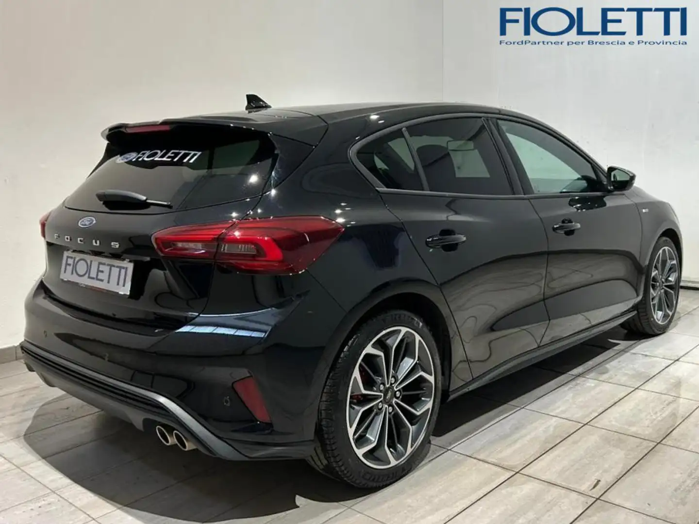 Ford Focus Focus 1.0 EcoBoost Hybrid 125 CV 5p. ST-Line X Zwart - 2