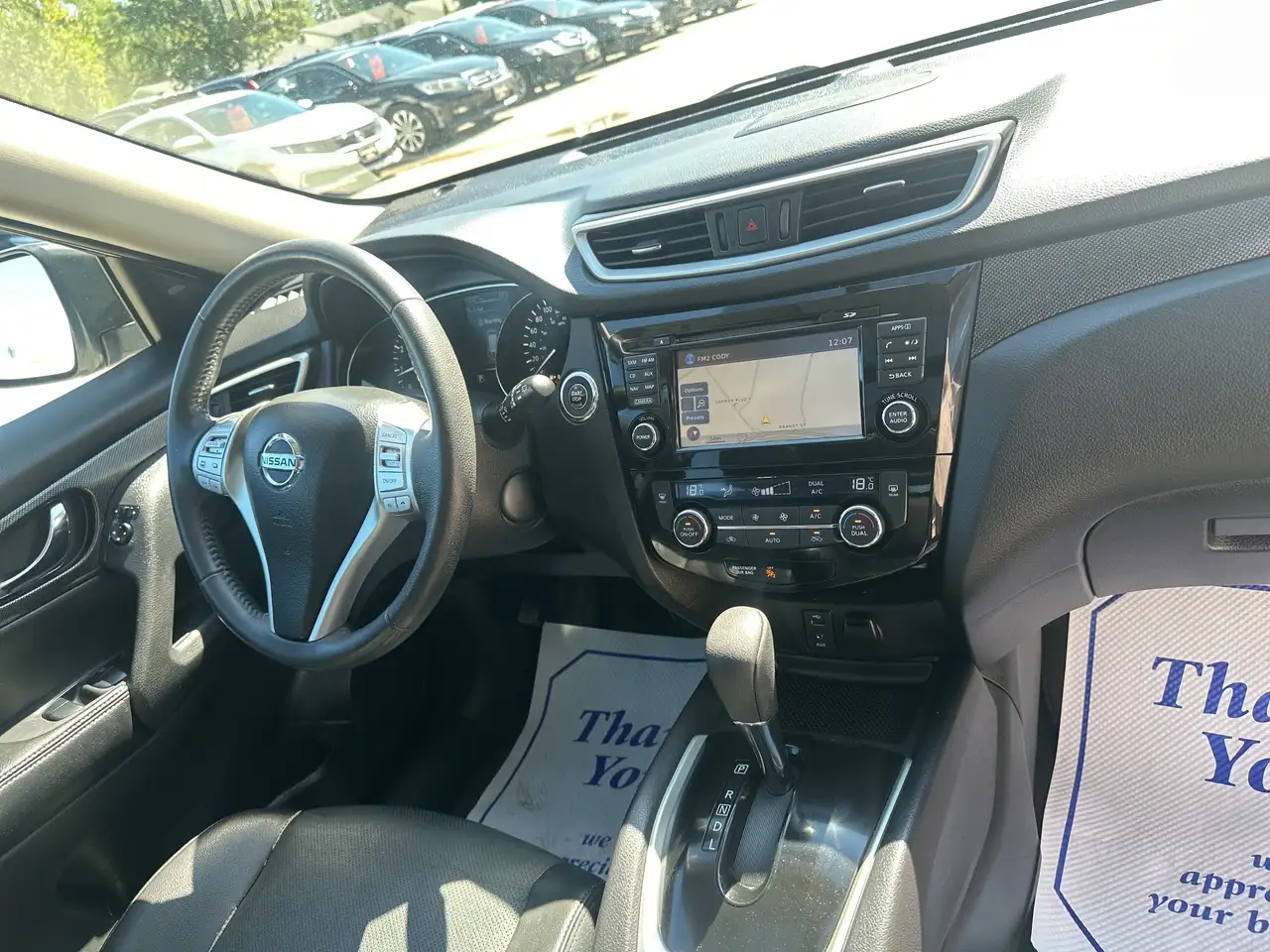 Nissan Rogue снимка Nissan Rogue