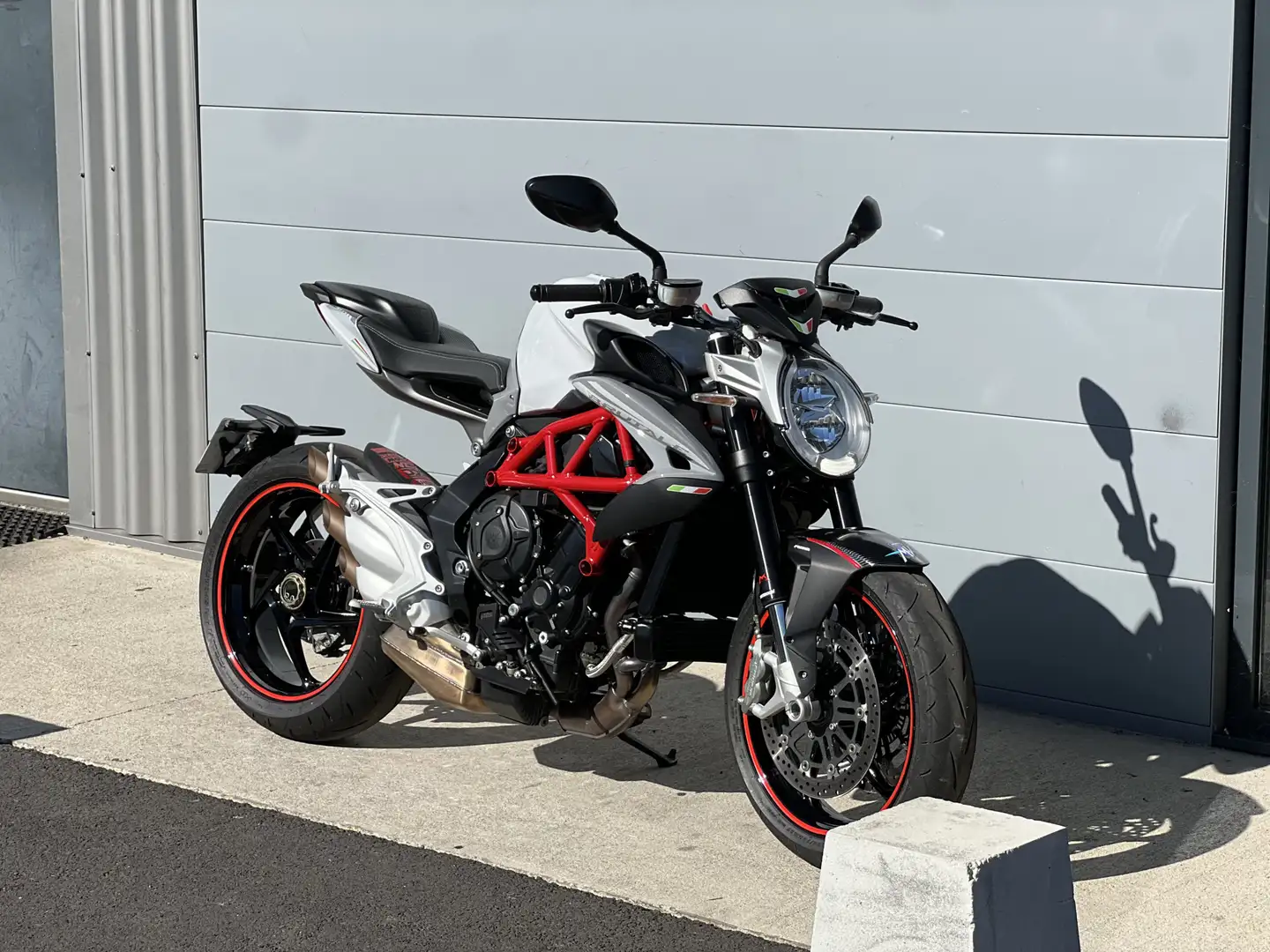 MV Agusta Brutale 800 Blanc - 2