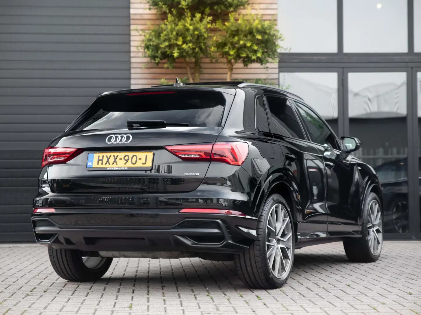 Audi Q3 40 TFSI quattro / 3x S-Line / Panoramdak / Bang & Noir - 2