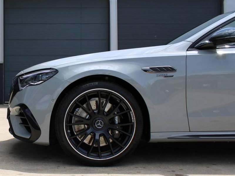 Mercedes-Benz E 53 AMG Hybrid 4-Matic Edition 1-CARBON-HYPERSCREEN-PERFORMANCE-PANO-HUD-BURM-ACC — photo 6