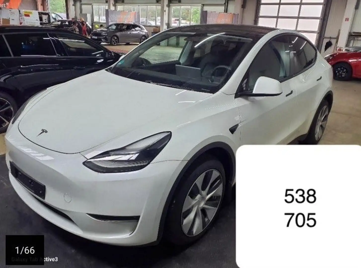 Tesla Model Y Long Range AWD 79 kWh Wärmep Autopilot-3 Weiß - 1