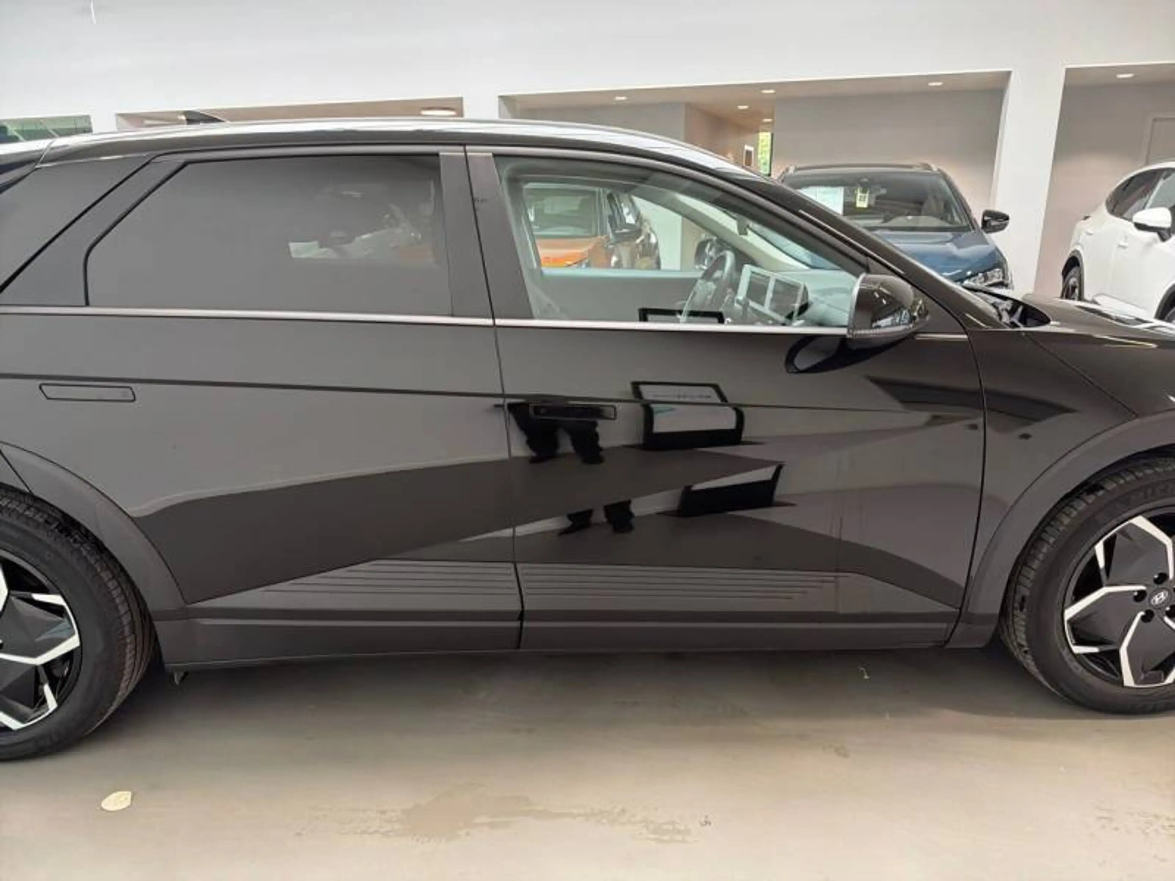 Hyundai IONIQ 5 1 77.4kWh Core — photo 4