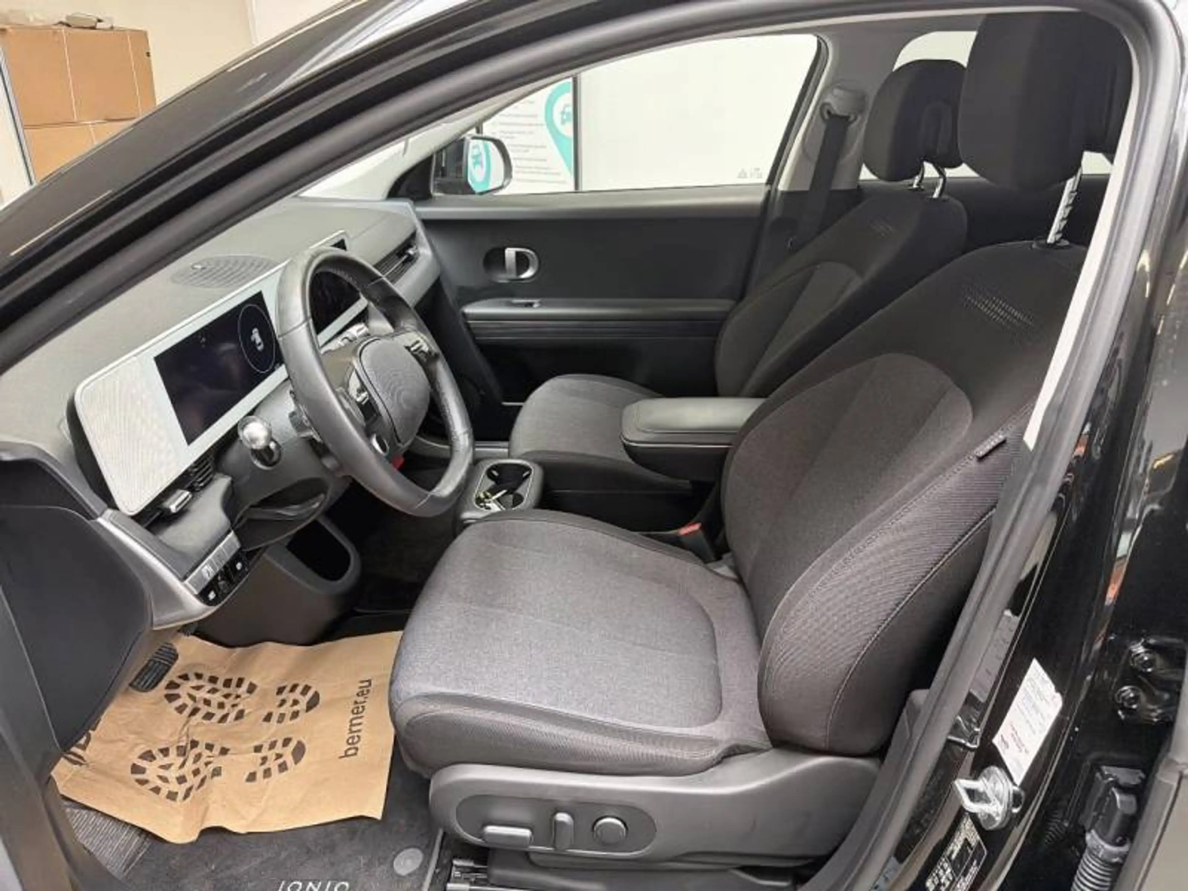 Hyundai IONIQ 5 1 77.4kWh Core — photo 9