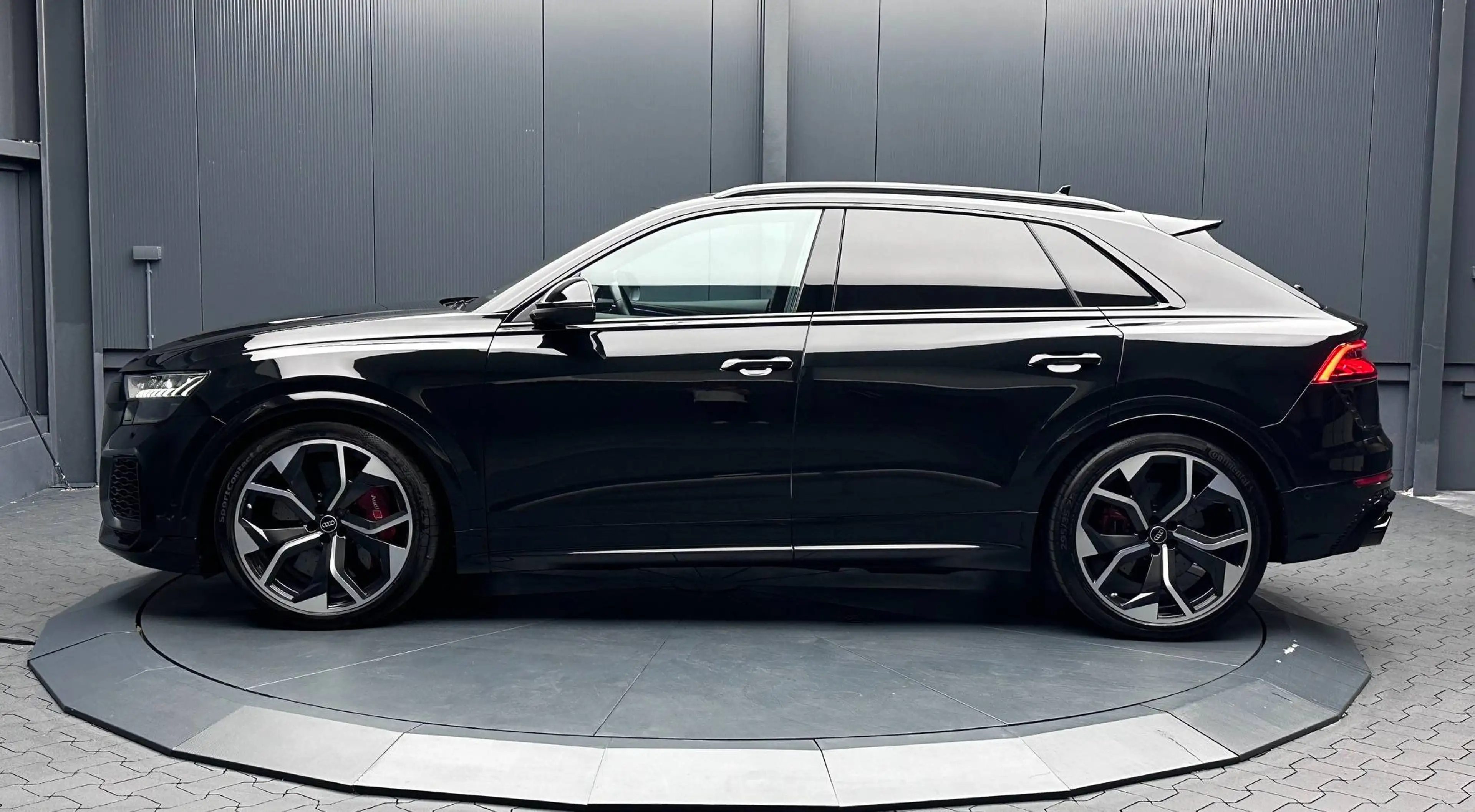 Audi RS Q8 4.0 TFSI quattro *KERAMIK*PANORAMA*RS-Abgas*B&O* — photo 2