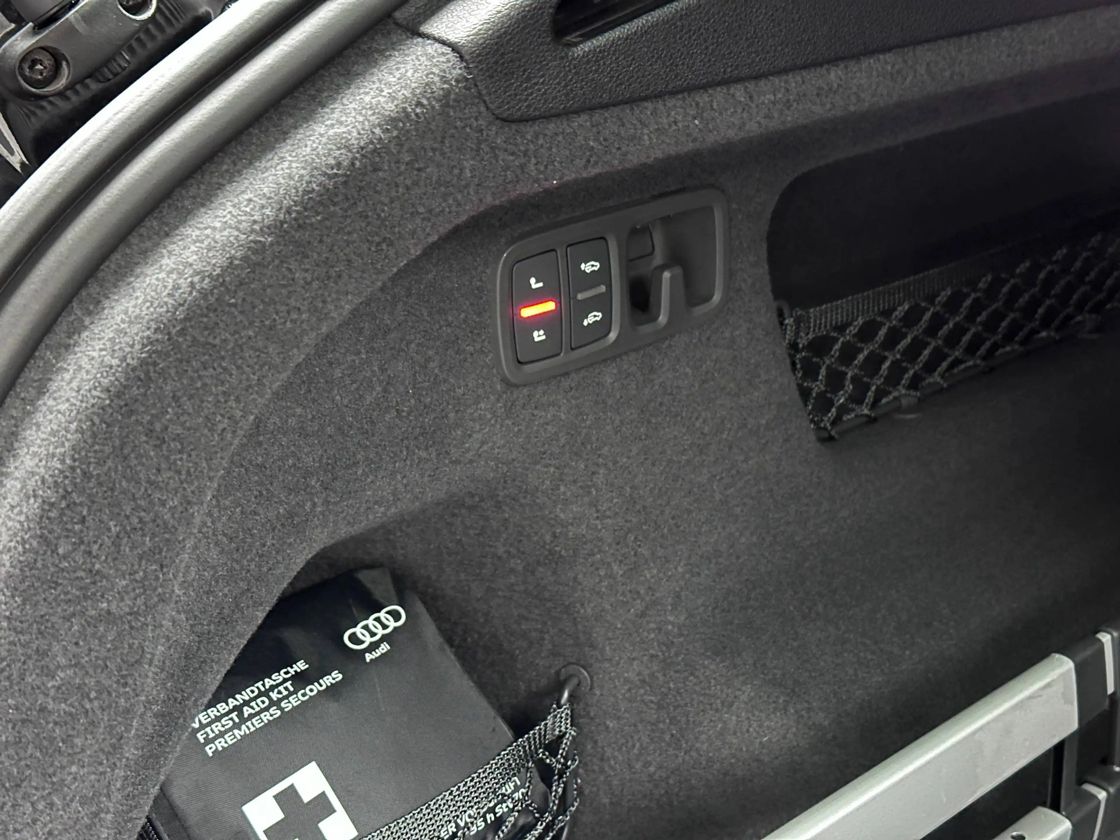 Audi RS Q8 4.0 TFSI quattro *KERAMIK*PANORAMA*RS-Abgas*B&O* — photo 36