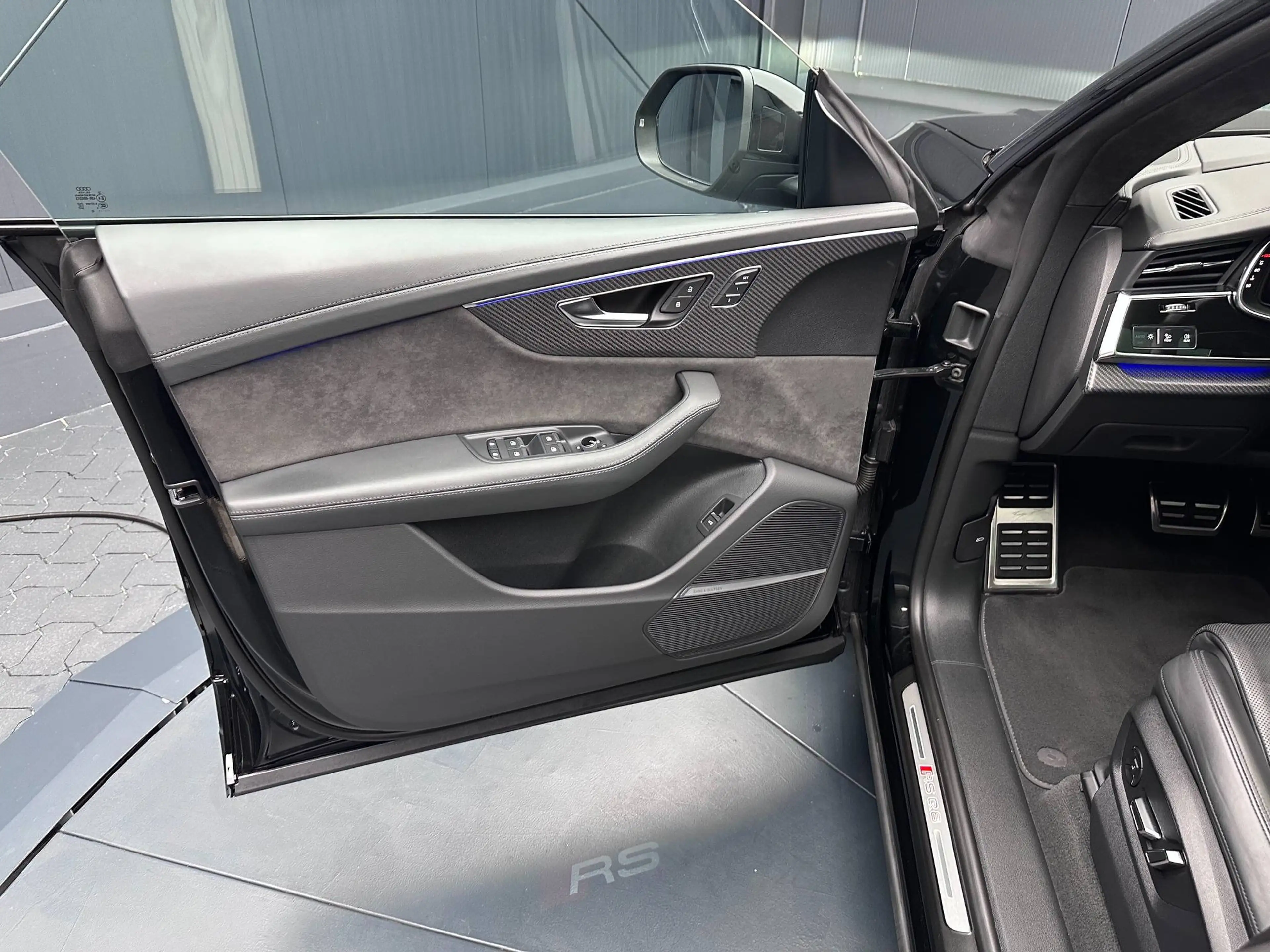 Audi RS Q8 4.0 TFSI quattro *KERAMIK*PANORAMA*RS-Abgas*B&O* — photo 14