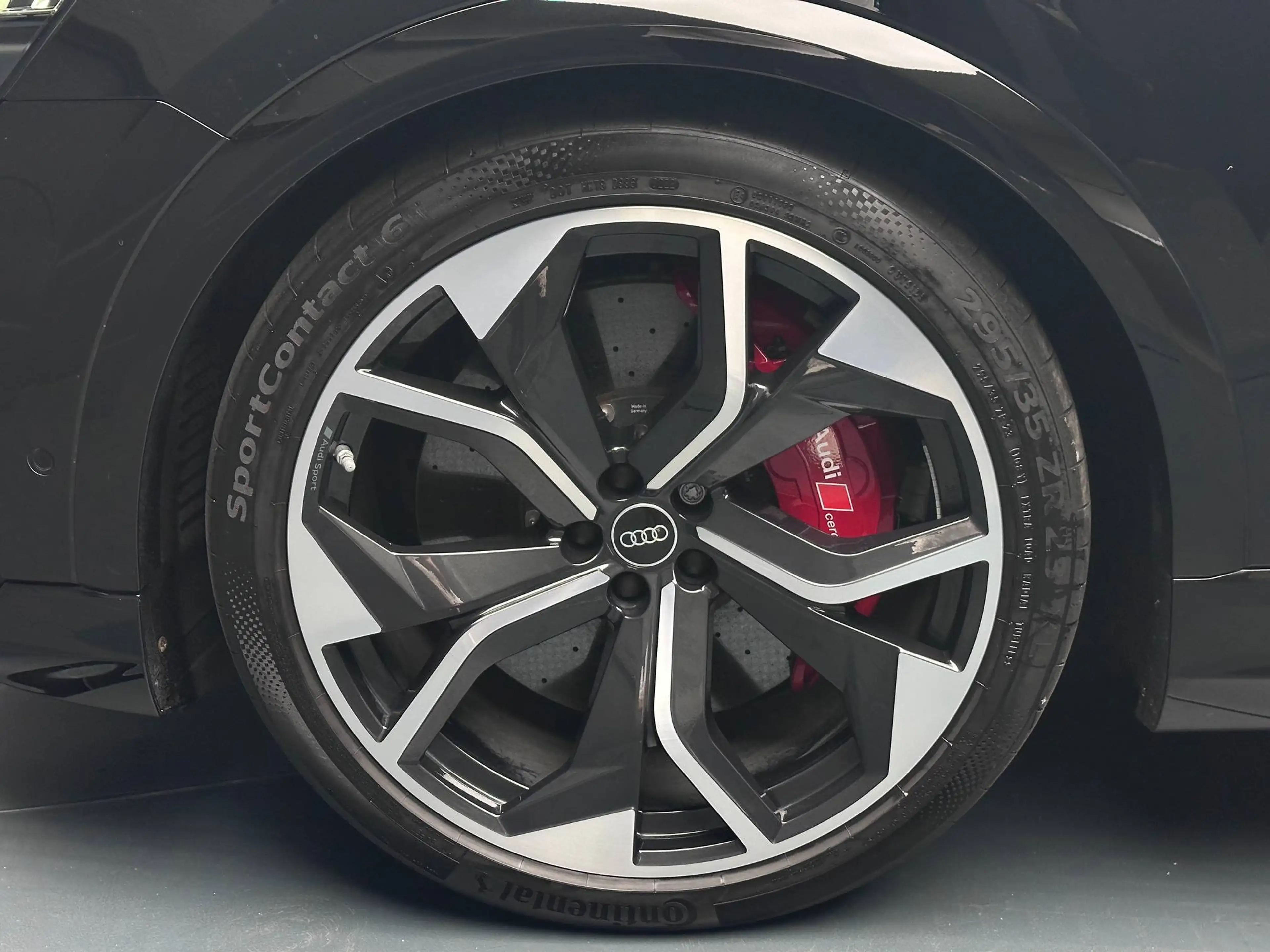 Audi RS Q8 4.0 TFSI quattro *KERAMIK*PANORAMA*RS-Abgas*B&O* — photo 9