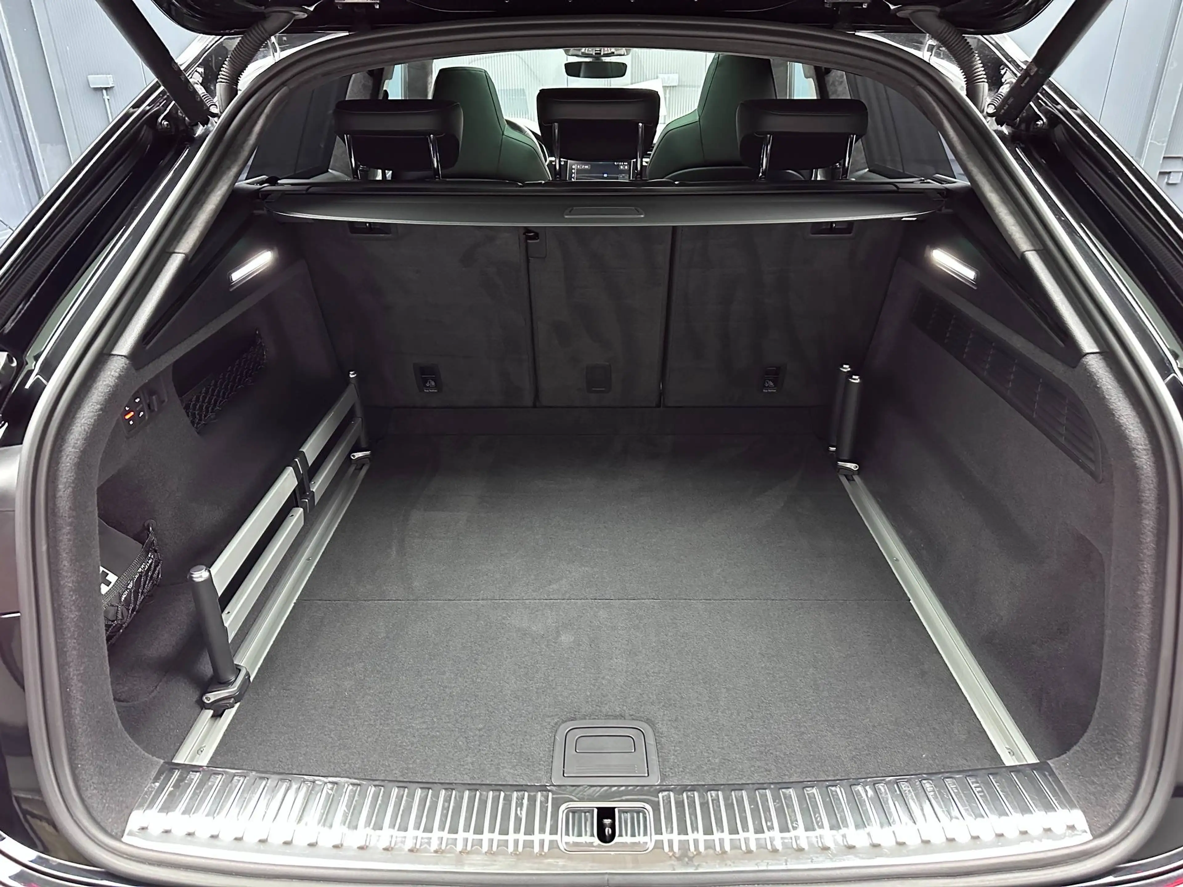 Audi RS Q8 4.0 TFSI quattro *KERAMIK*PANORAMA*RS-Abgas*B&O* — photo 35