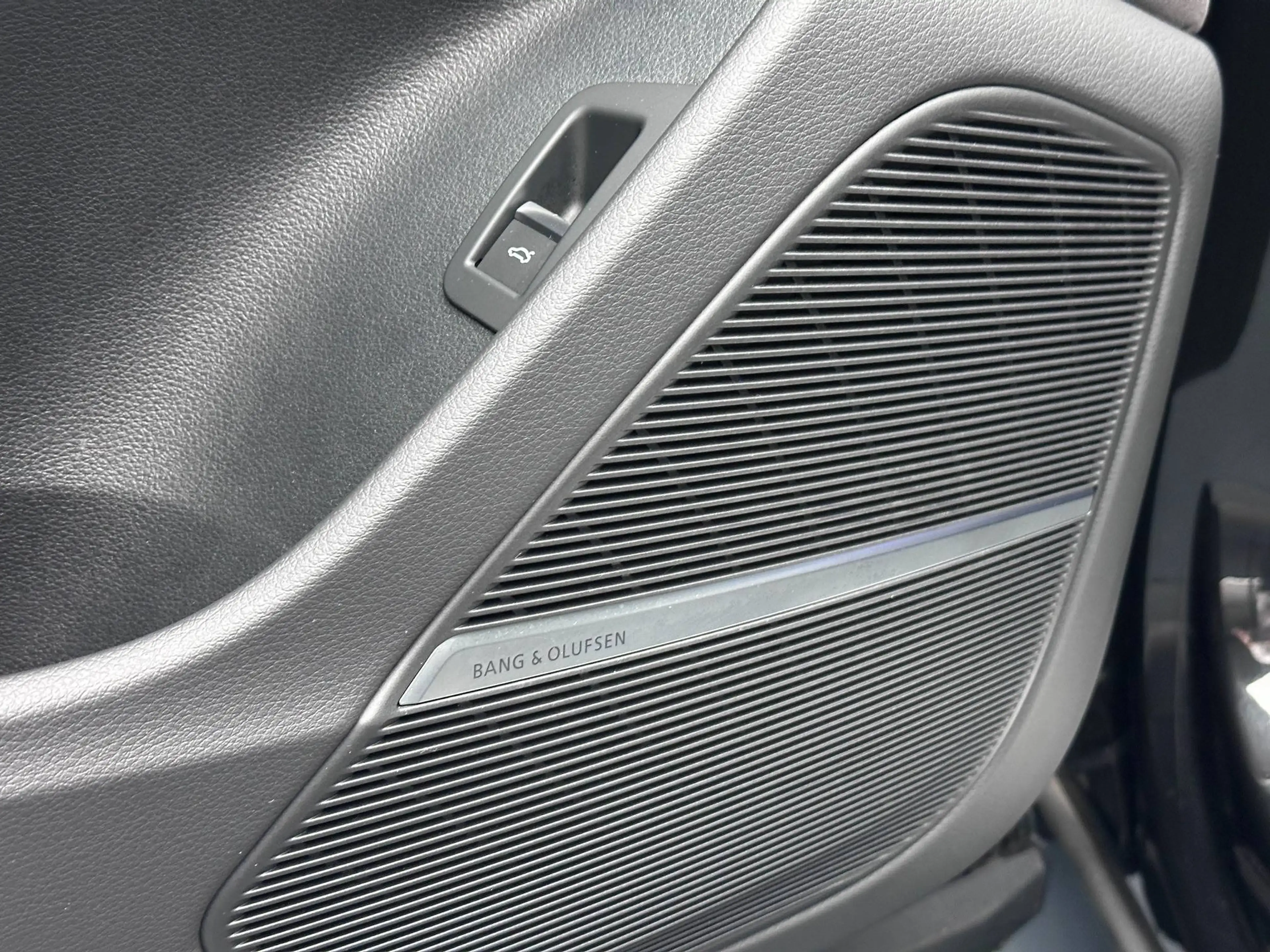 Audi RS Q8 4.0 TFSI quattro *KERAMIK*PANORAMA*RS-Abgas*B&O* — photo 16