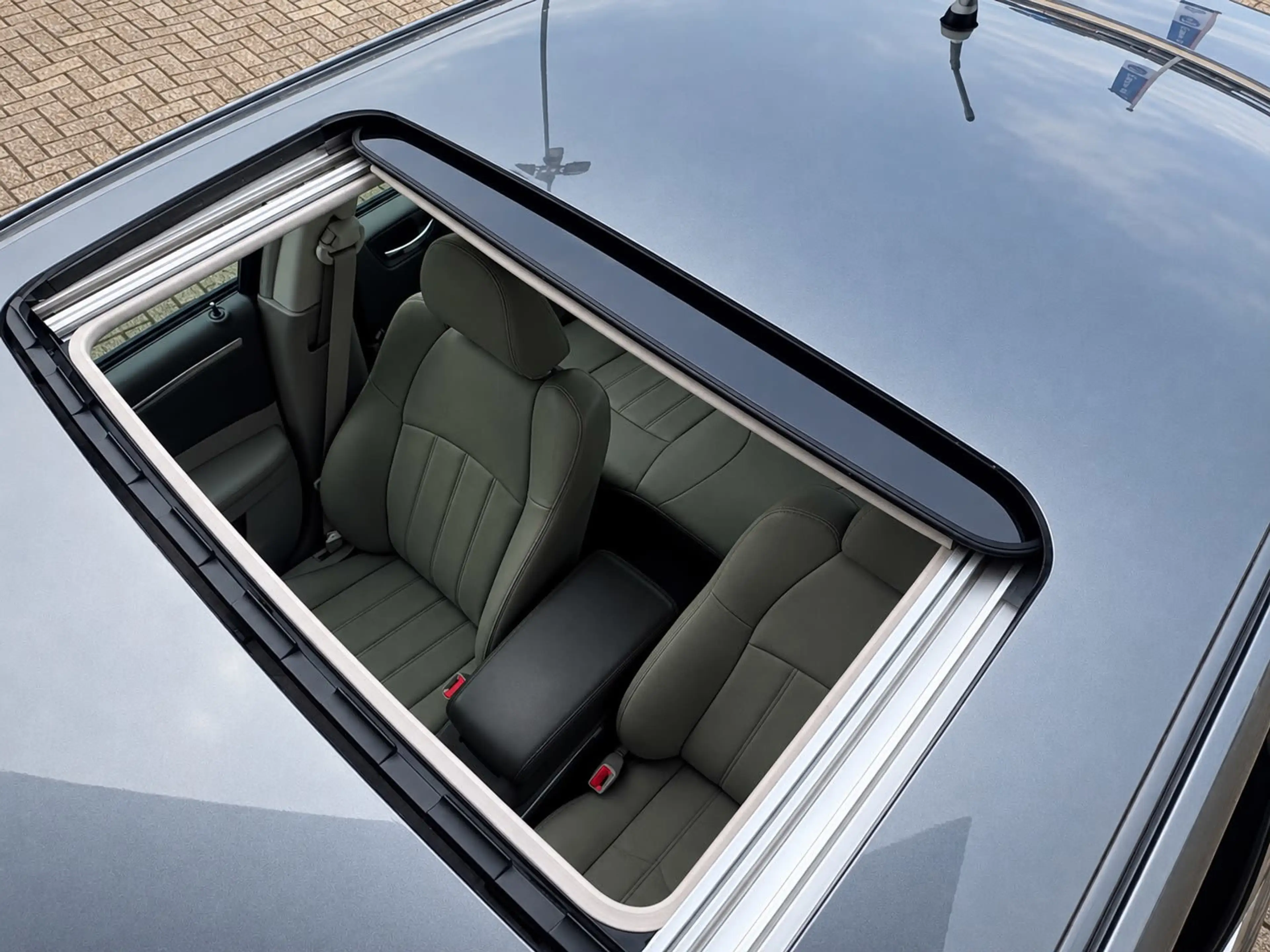 Chrysler 300C 3.5 V6 249pk Schuifdak / Stoelverwarming / Navigat — photo 12