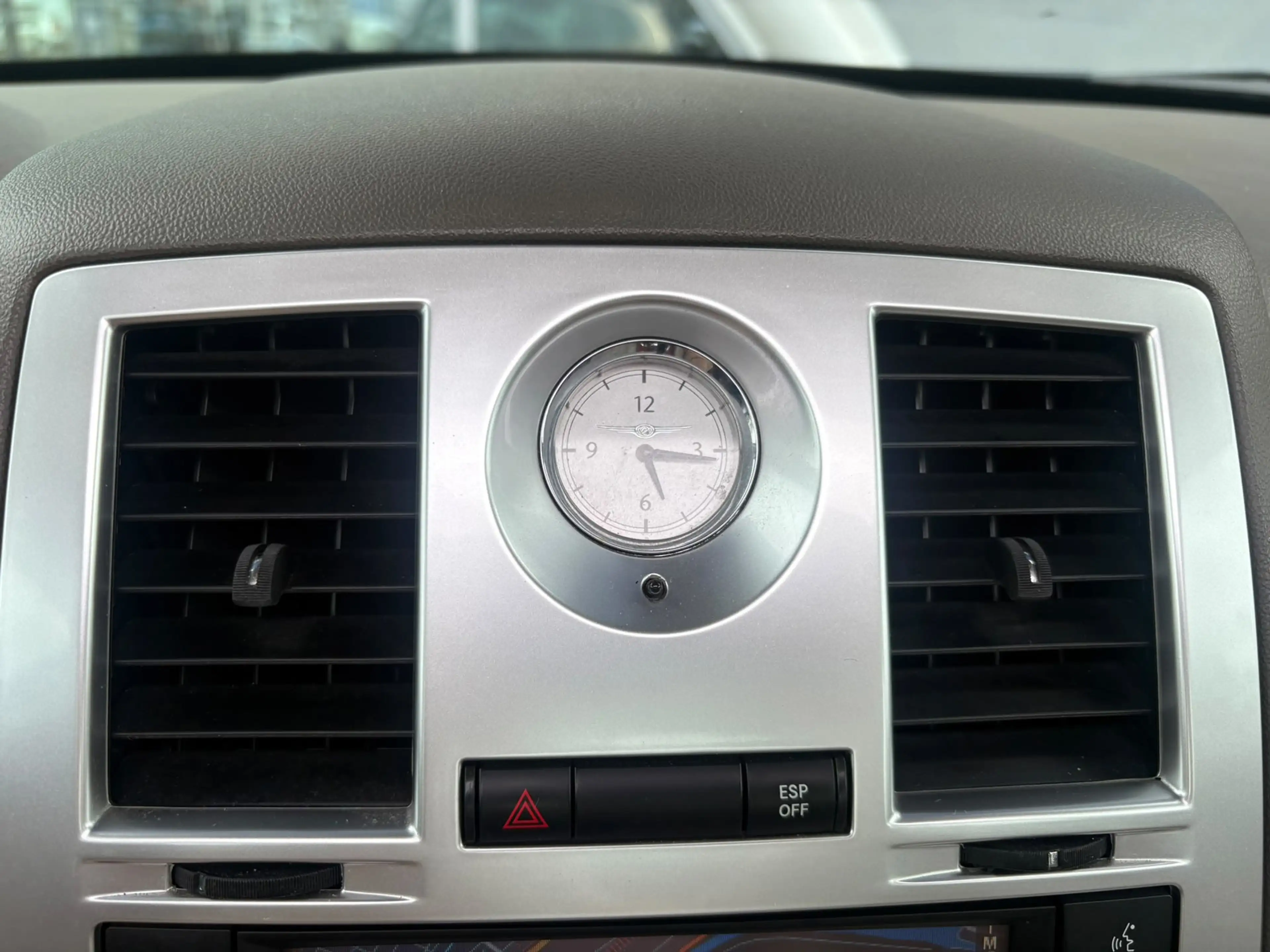 Chrysler 300C 3.5 V6 249pk Schuifdak / Stoelverwarming / Navigat — photo 11