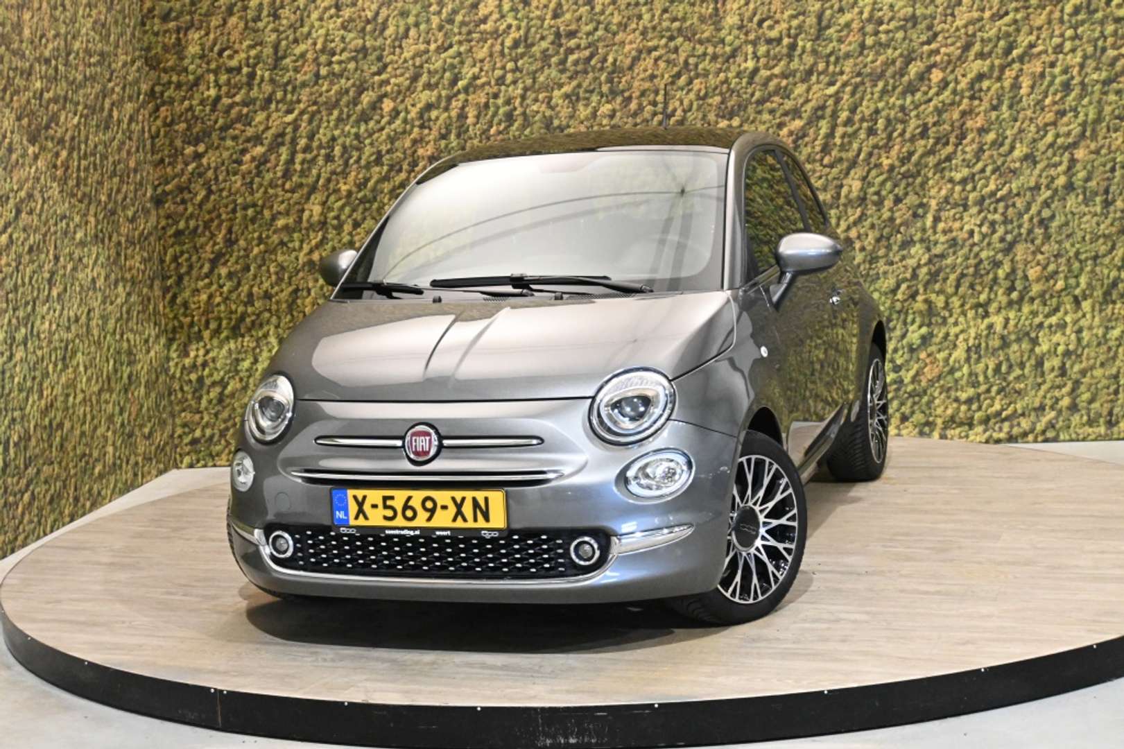 Fiat 500 nuo 268 €/ mėn Benzinas 2023m. Hečbekas Mechaninė
