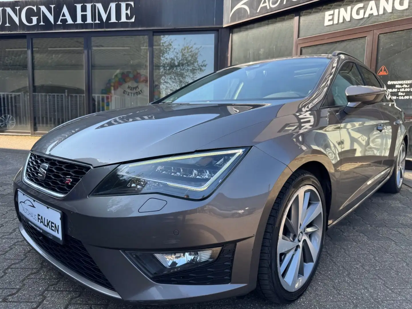 SEAT Leon ST FR 184PS DSG ACC&Lane Pano CarPlay 2H/SH Grau - 1