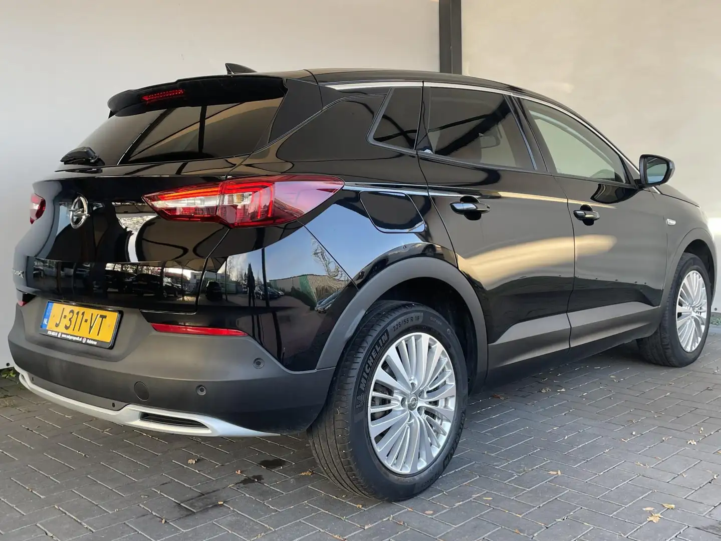 Opel Grandland X 1.2 Turbo Innovation|NAP|Automaat|PDC Noir - 2