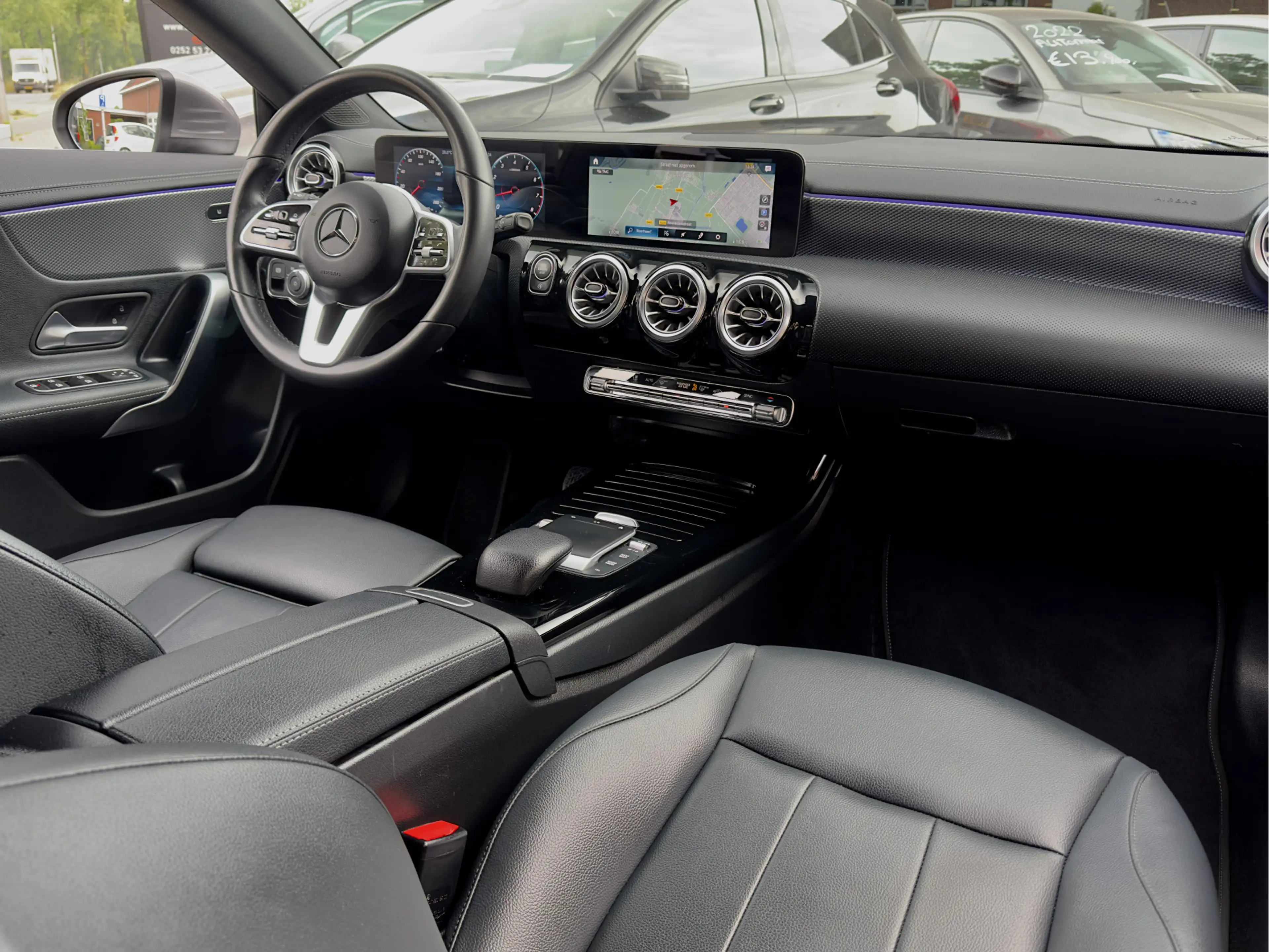 Mercedes-Benz CLA 180 Shooting Brake ACTIE! BETAAL NU 50% 11950 DE REST — photo 2