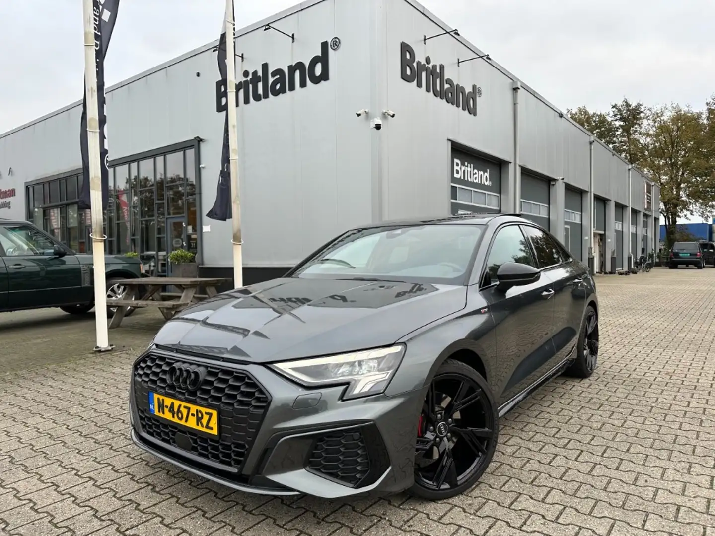 Audi A3 35 TFSI 150PK S-Line Aut. bj2021 *Pano *Navi *PDC Grigio - 1