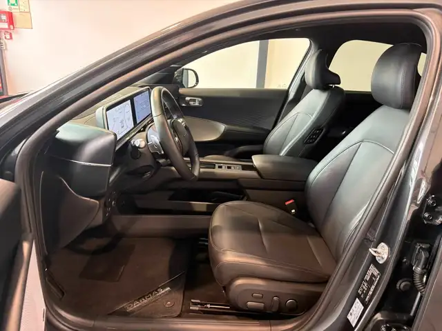 Hyundai Ioniq 6 view 8