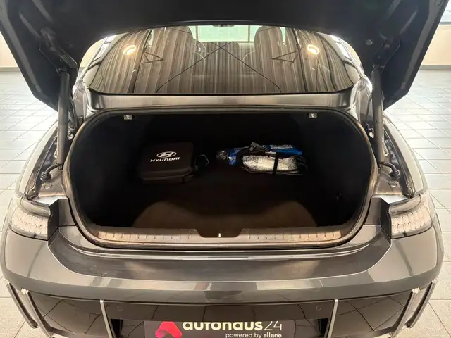 Hyundai Ioniq 6 view 6