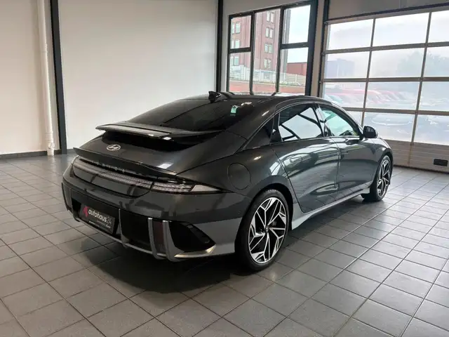 Hyundai Ioniq 6 view 5