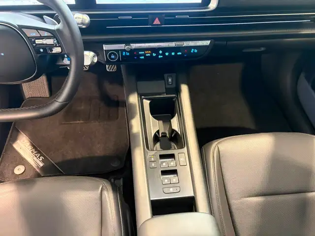 Hyundai Ioniq 6 view 12