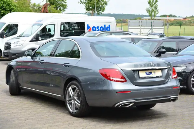 Mercedes-Benz E-Class view 3