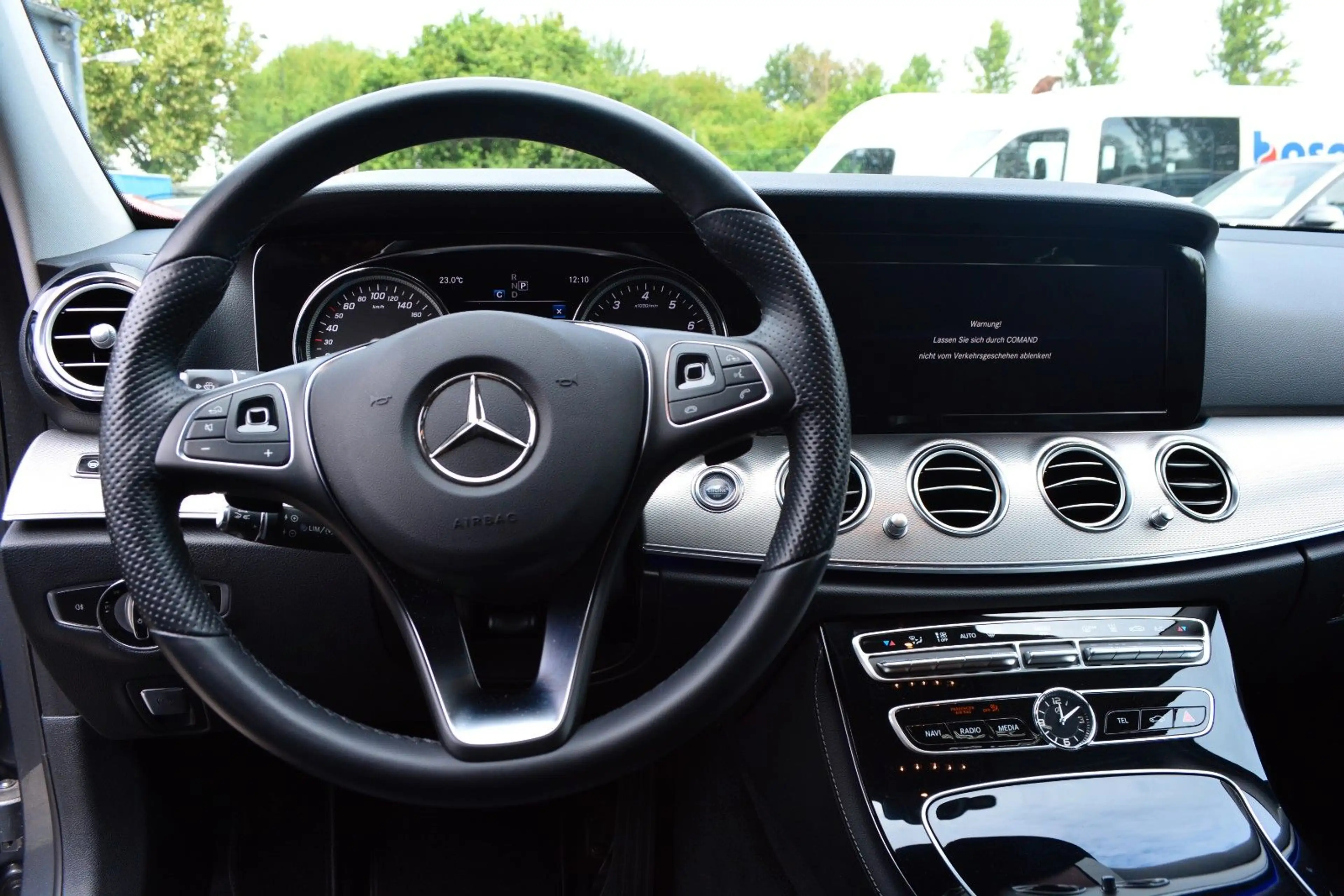 Mercedes-Benz E 400 E Limousine E 400 4Matic — photo 8
