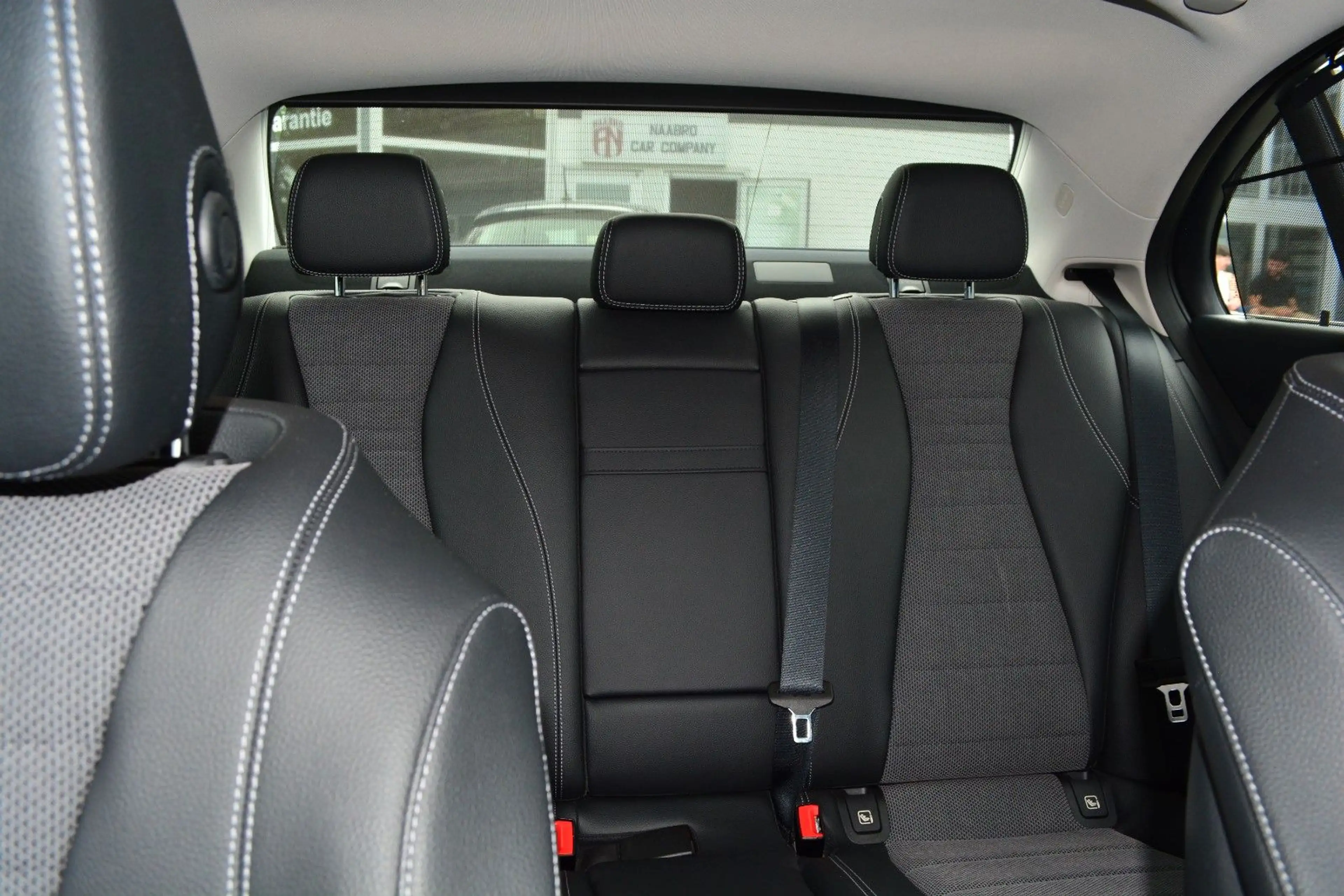 Mercedes-Benz E 400 E Limousine E 400 4Matic — photo 15
