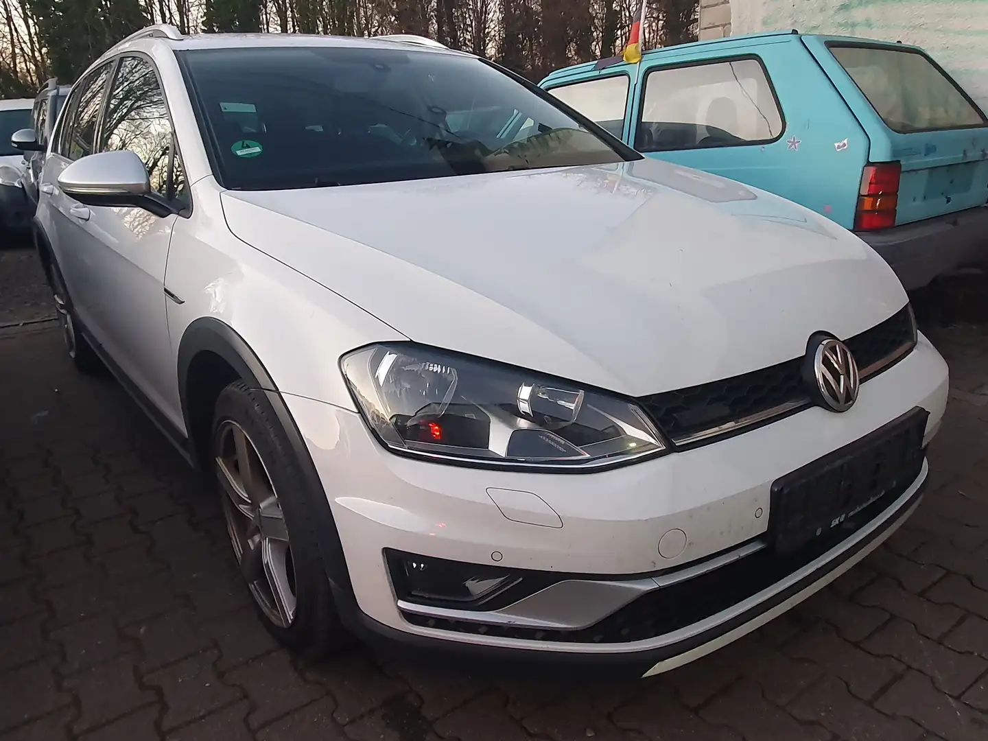Volkswagen Golf Variant Basis BMT 4Motion Wit - 2