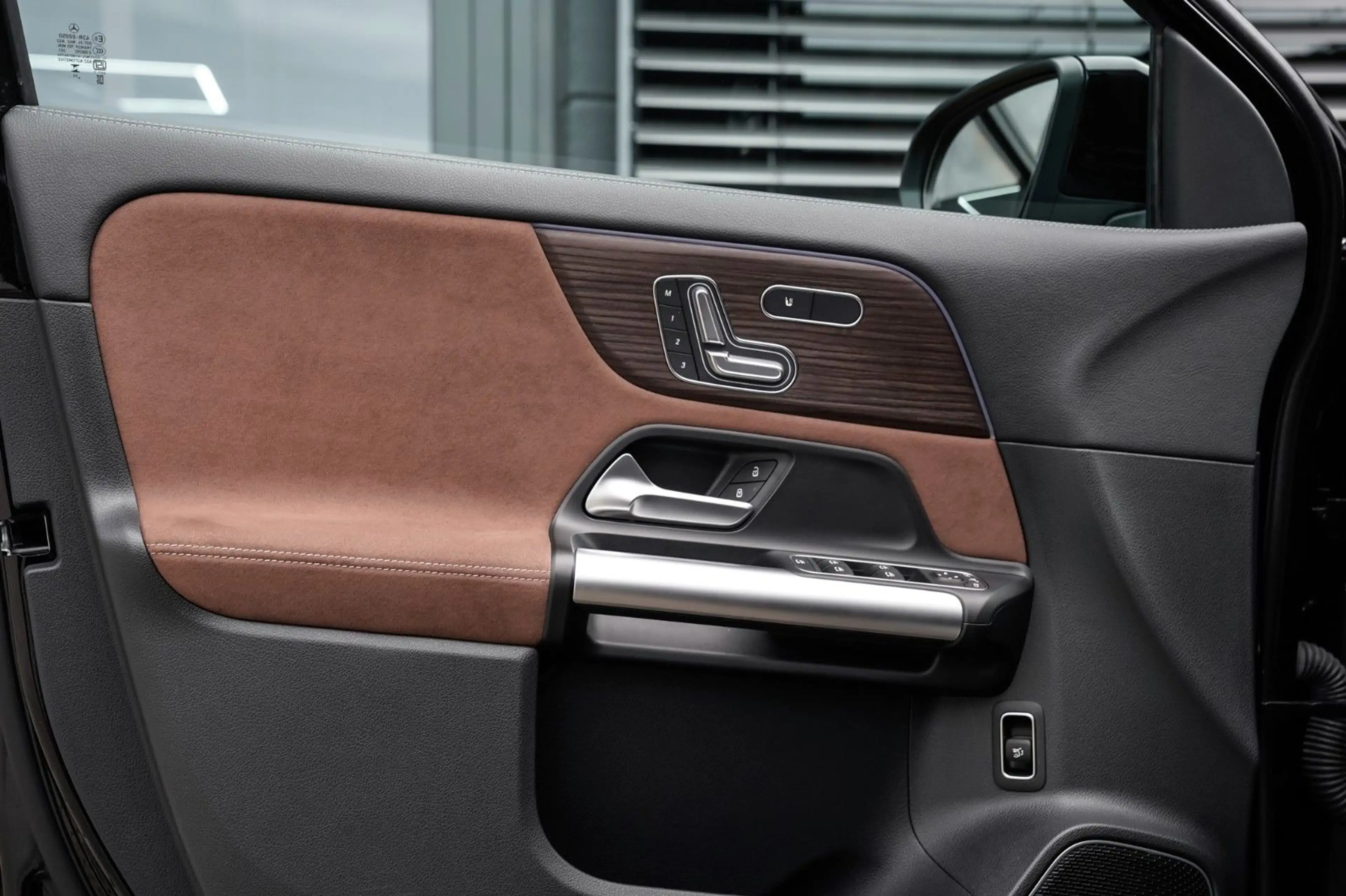 Mercedes-Benz GLA 45 AMG GLA 45 S AMG Multibeam-Pano-HeadUp-360° — photo 10