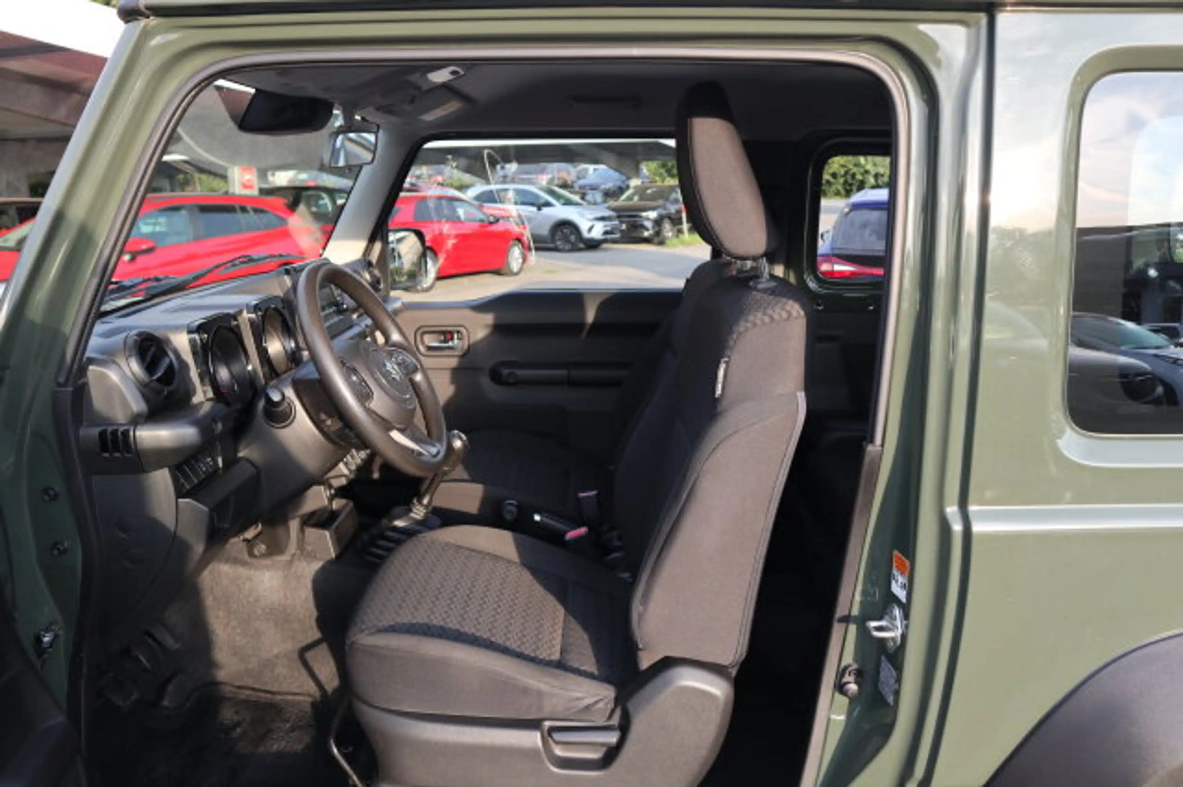 Suzuki Jimny Jimny 1.5 Allgrip Comfort Klima/AHK/Sitzhzg. eFH. — photo 8