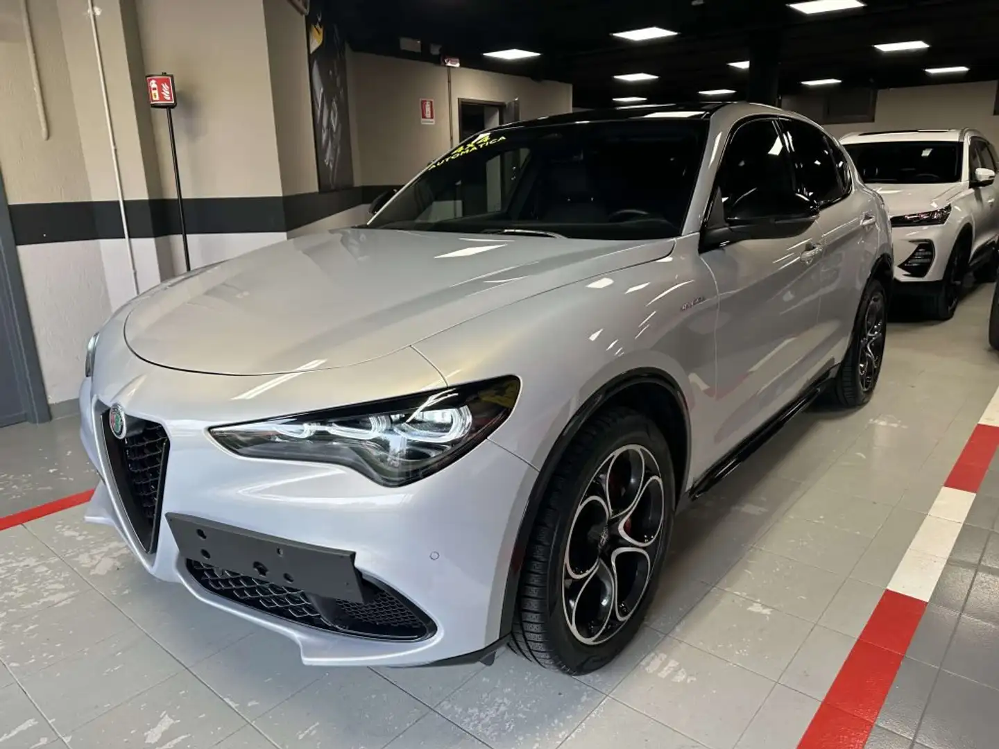 Alfa Romeo Stelvio 2.0 t Veloce Q4 280cv auto Blanc - 1